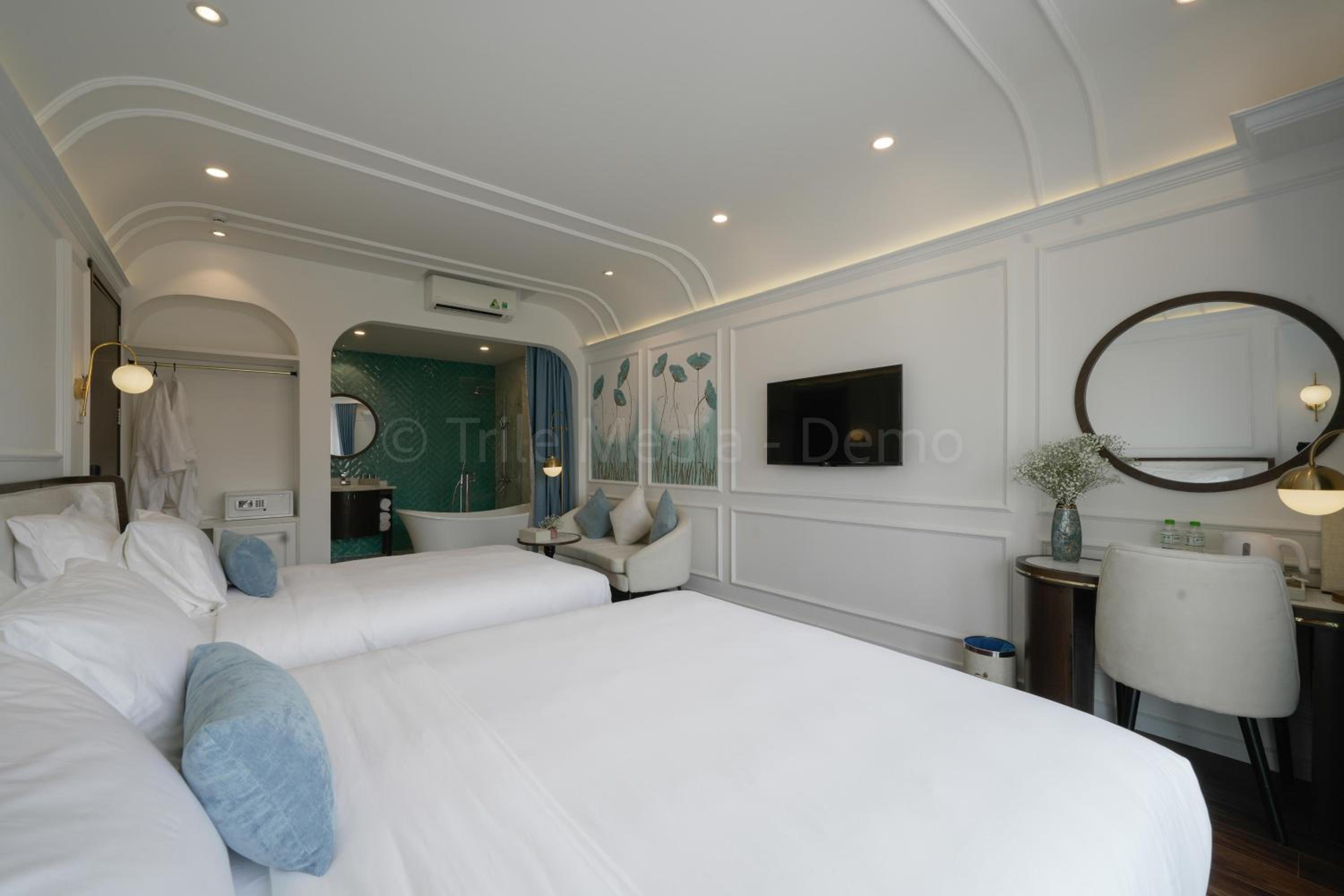 Deluxe Family Room