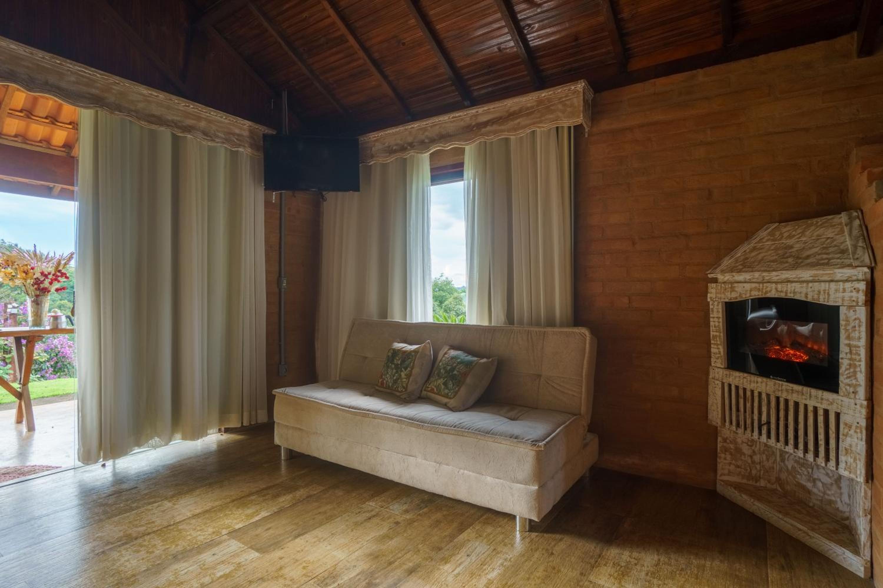 King Room with Two King Beds photo 1