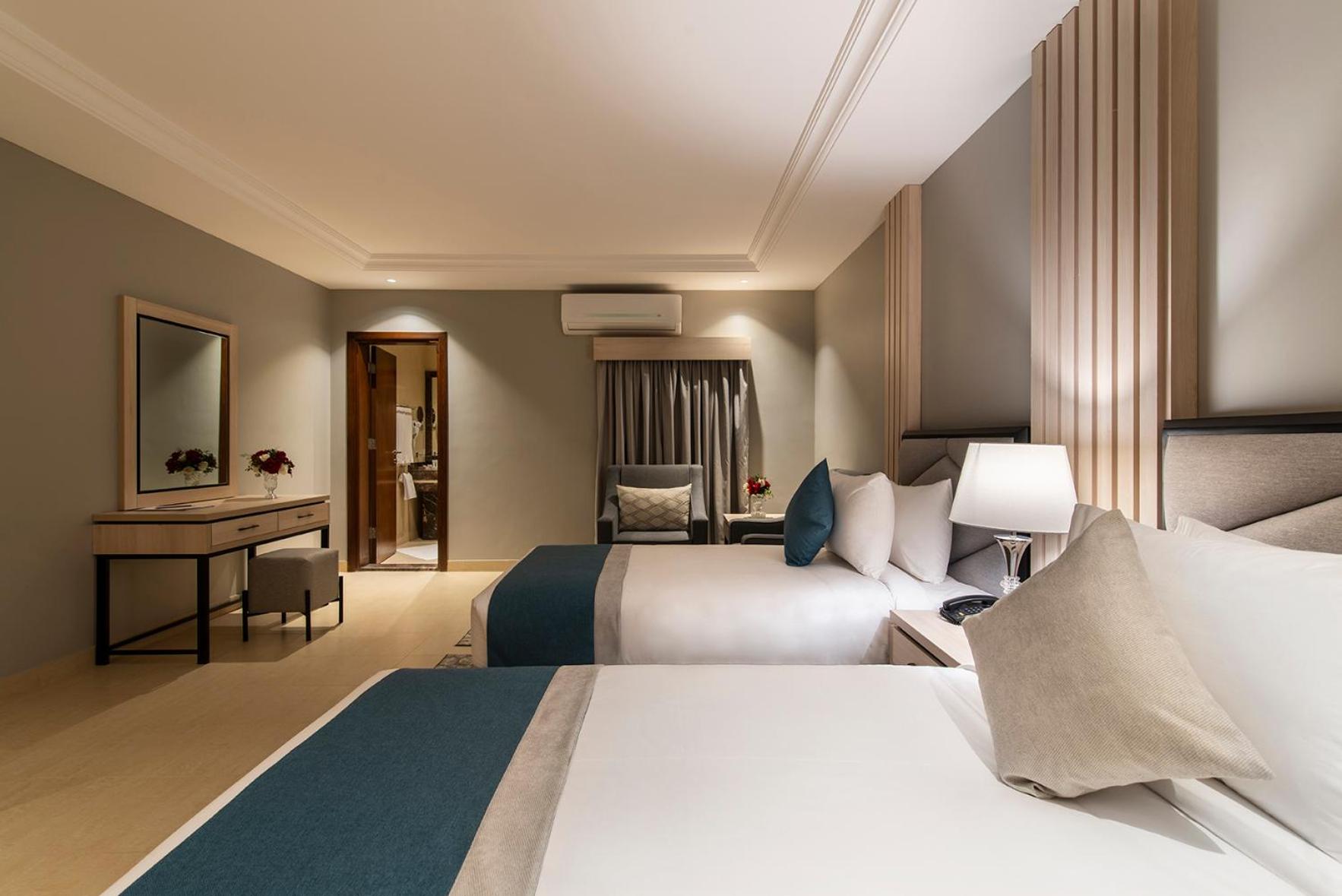 Superior King Room - Photo 1
