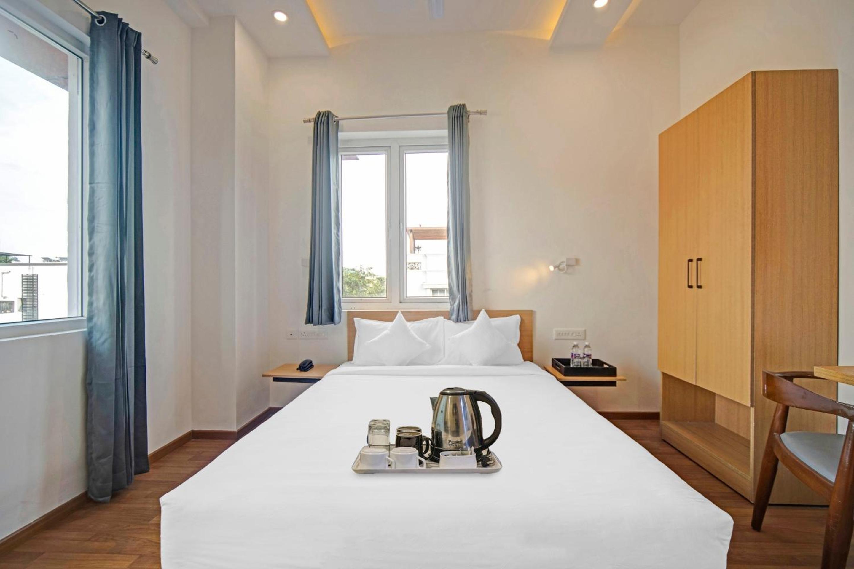 Deluxe Double Room - Photo 14