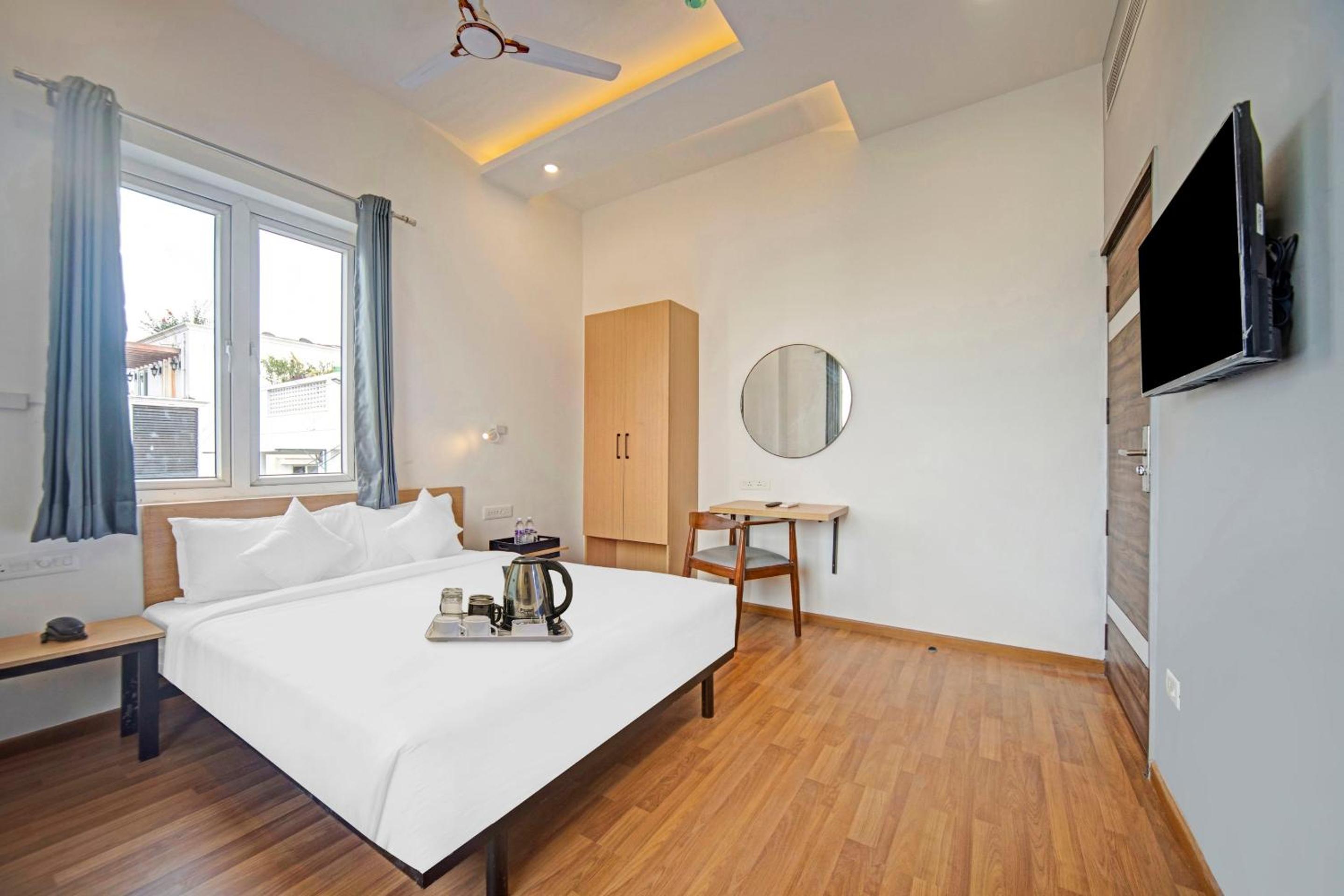 Deluxe Double Room - Photo 15