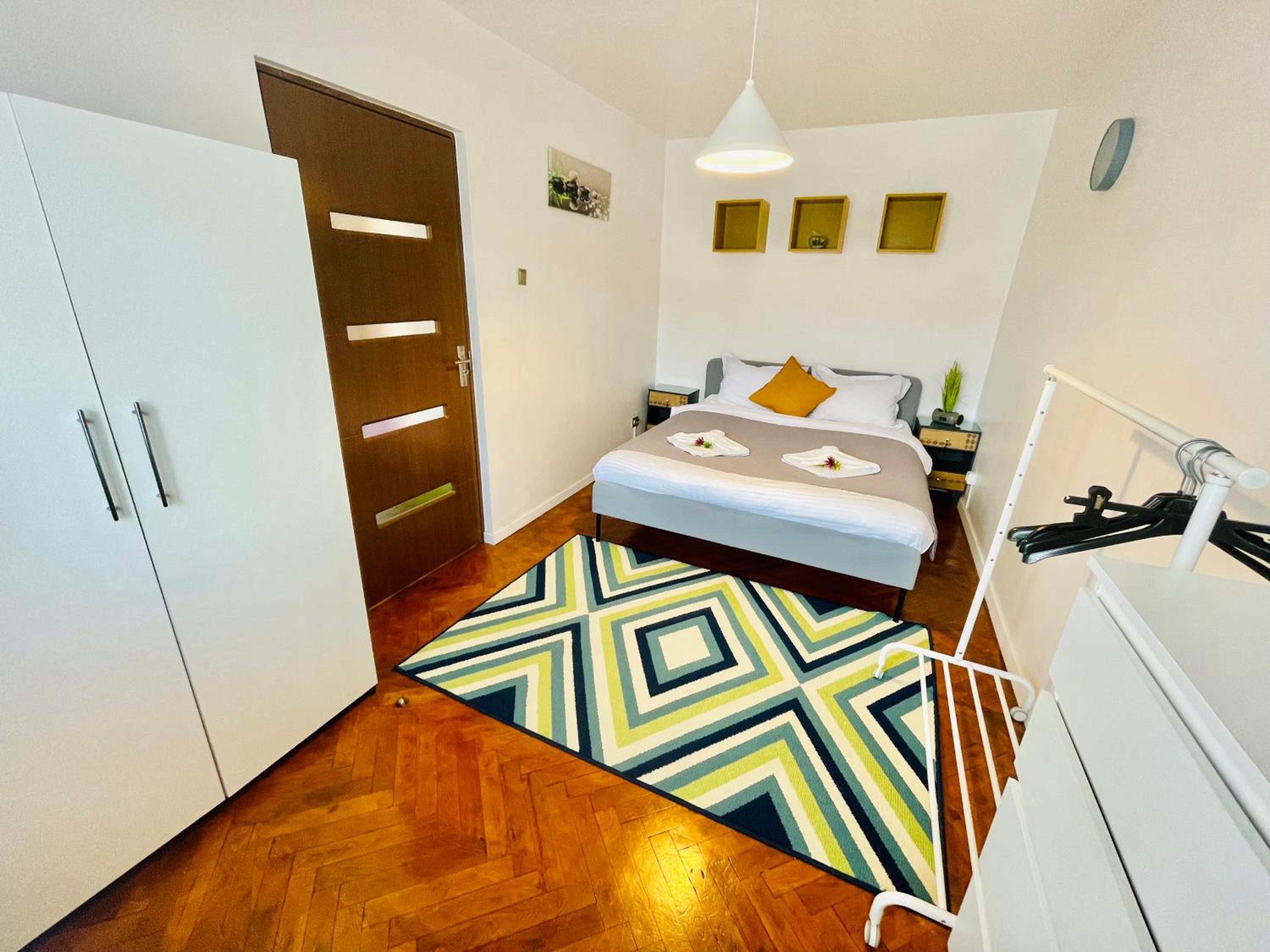 One-Bedroom Apartment - Photo 21