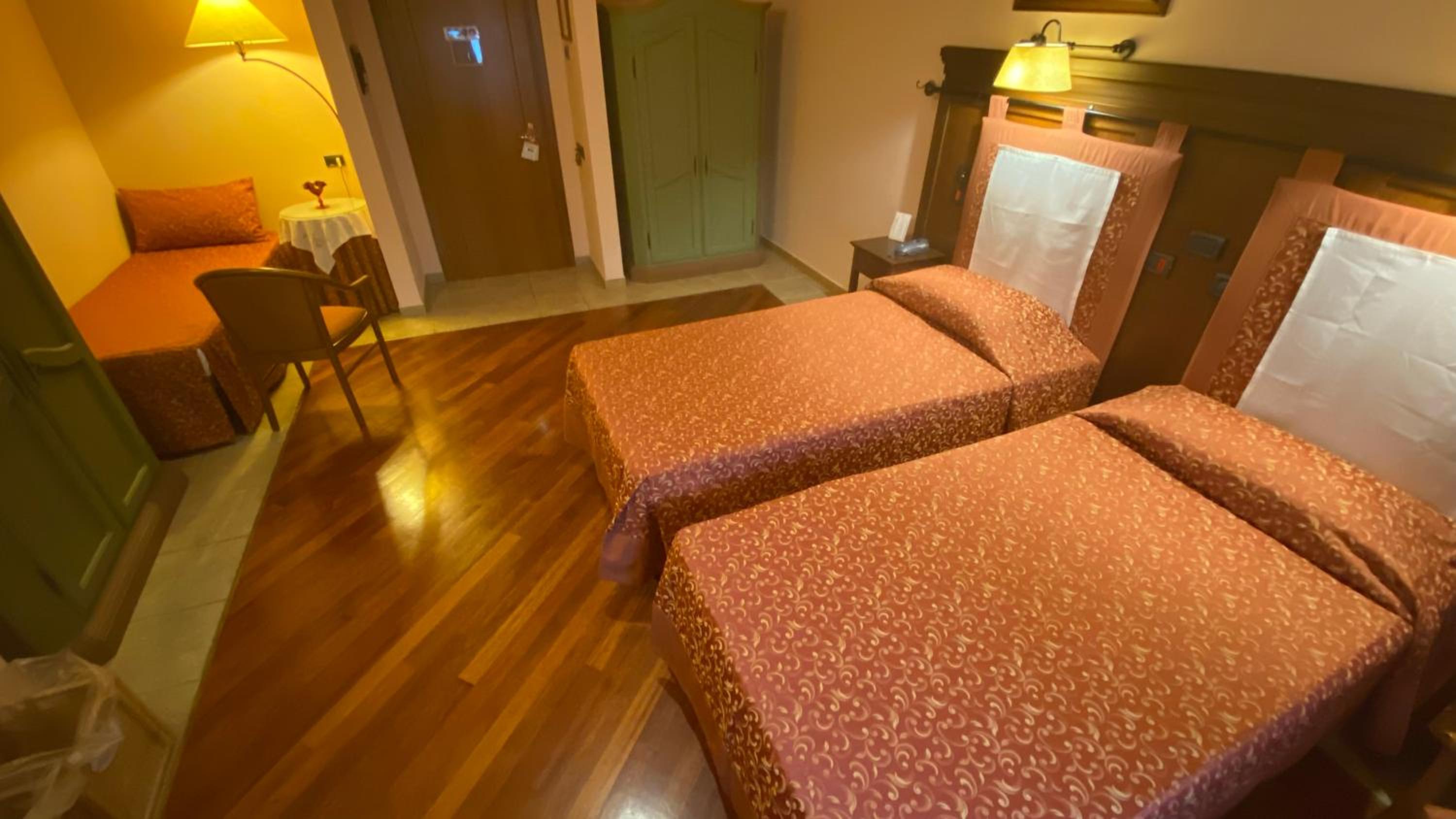Comfort Triple Room - Photo 8