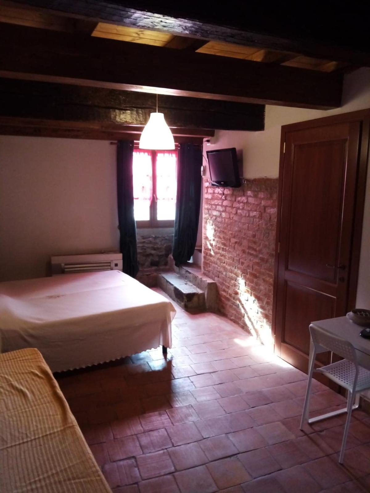 Two-Bedroom House photo 3