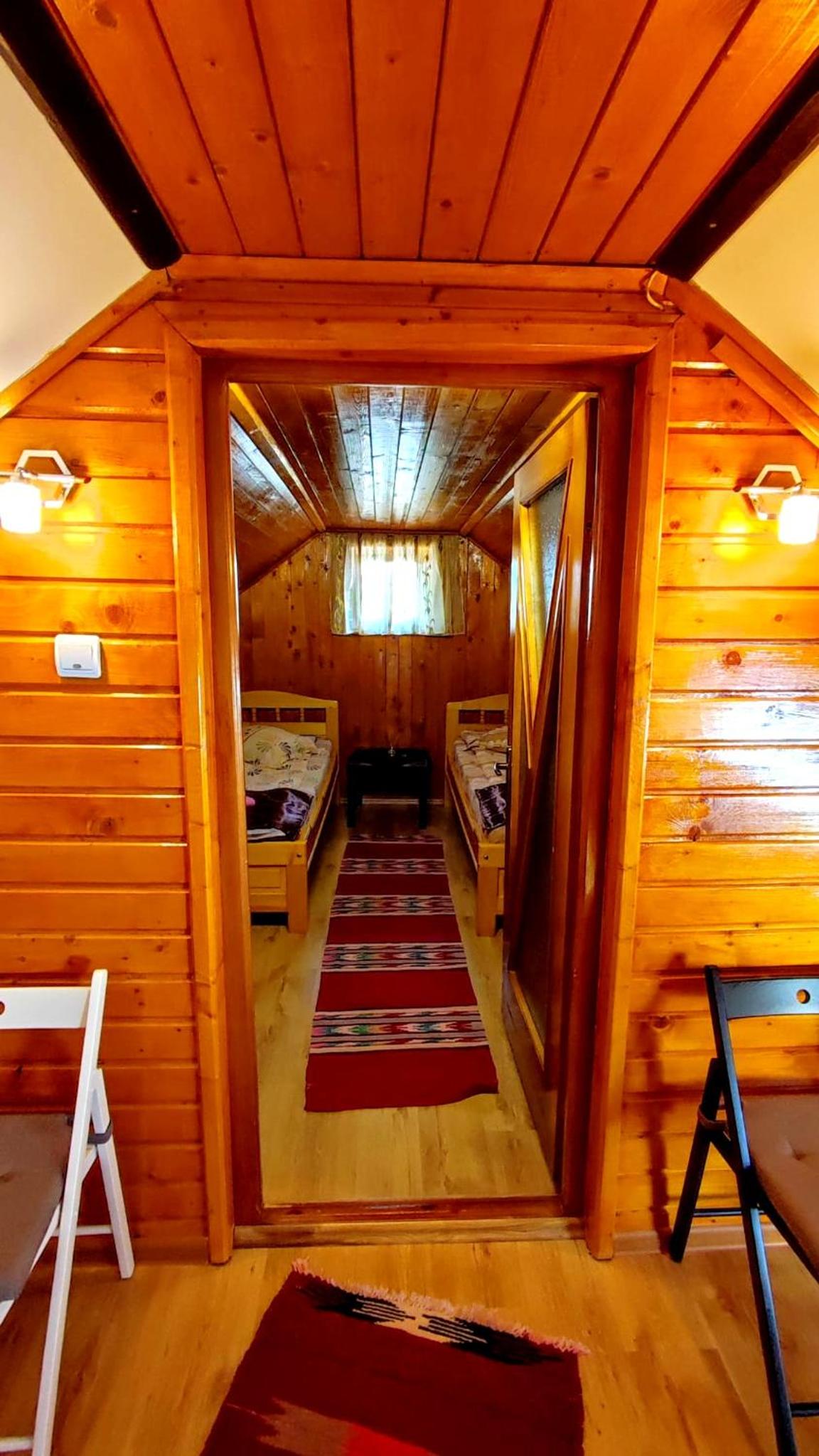 Twin Room with Shared Bathroom photo 3