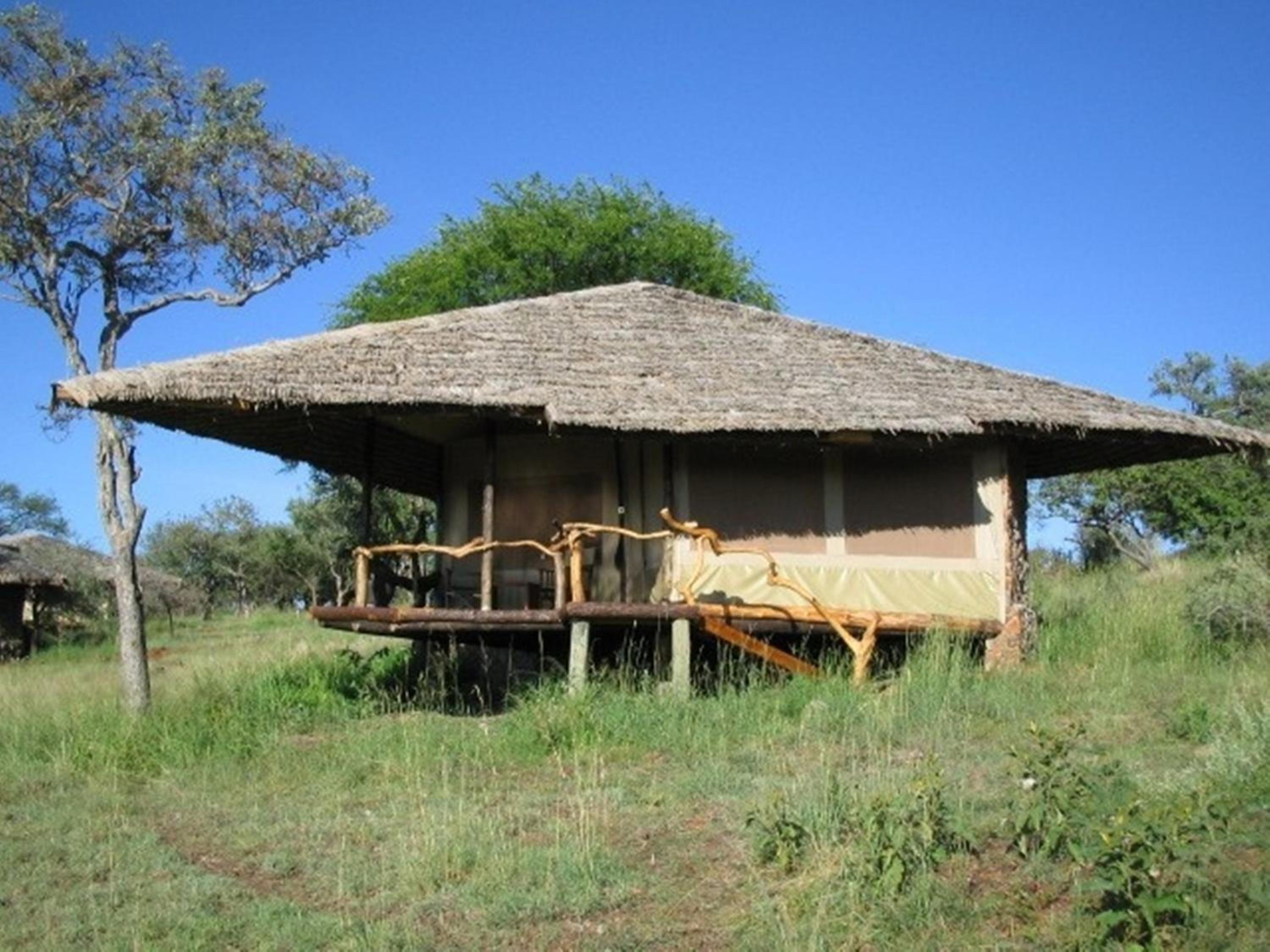 Chalet (2 Adults) - Photo 4