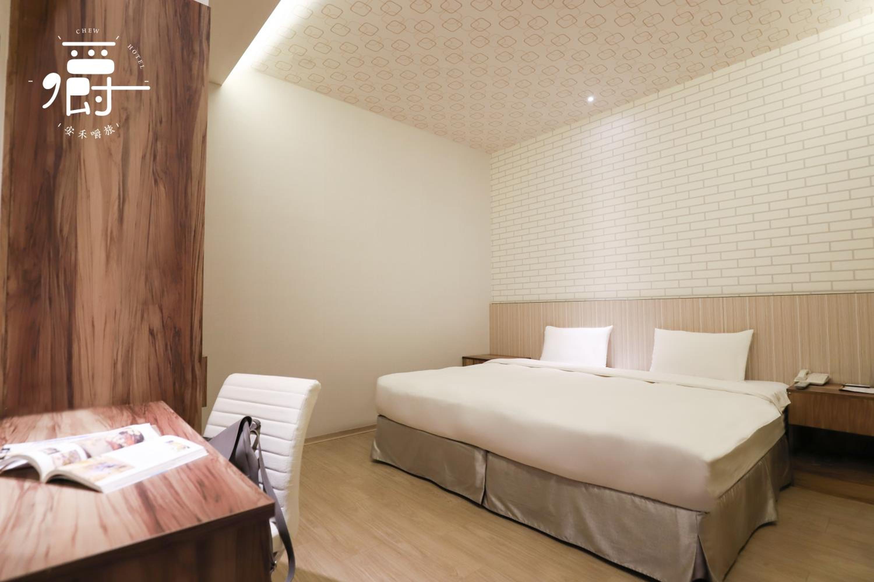 Economy Double Room photo 2