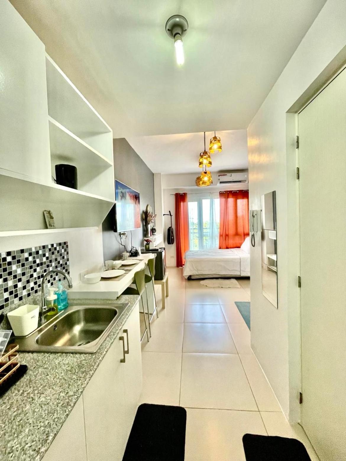 One-Bedroom Apartment - Photo 7