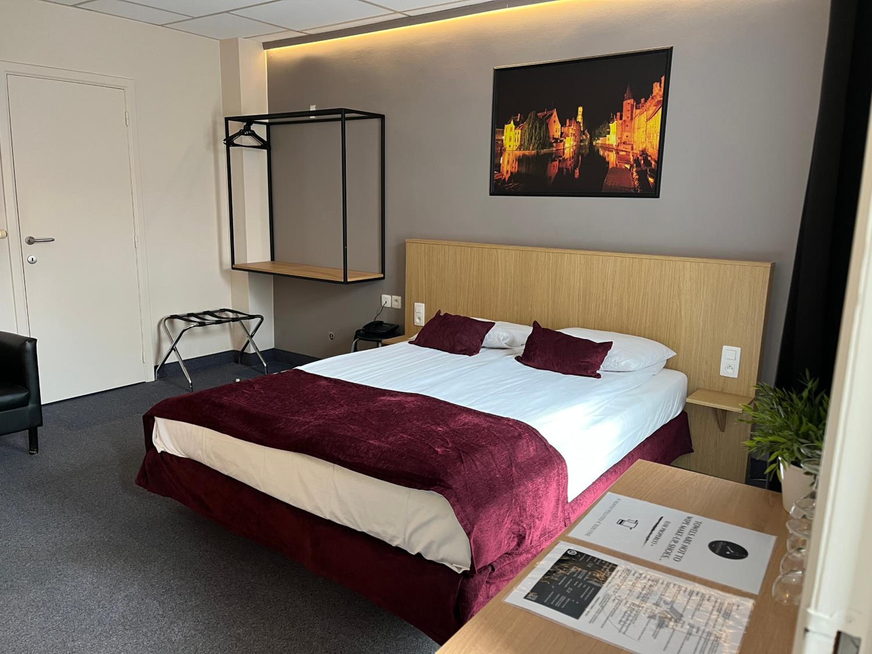 Quadruple Room - Photo 1