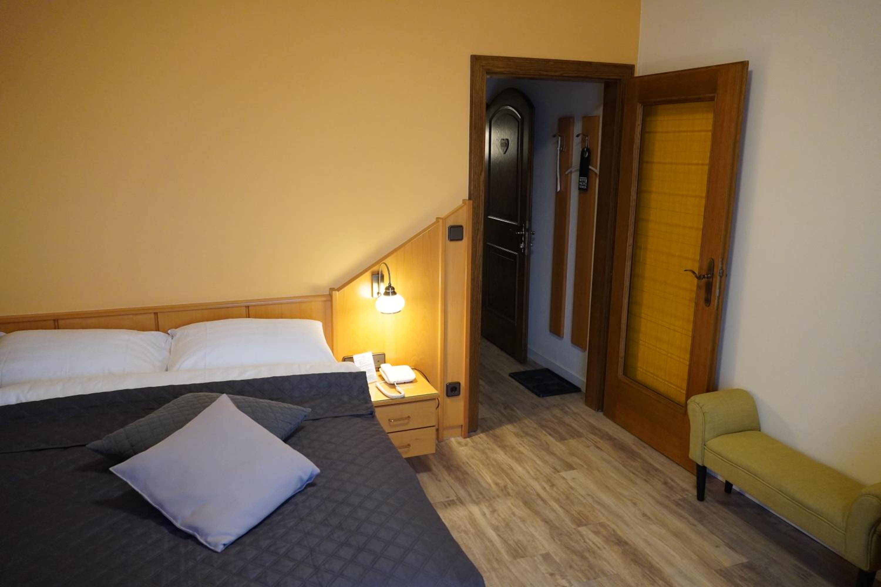 Single Room photo 1