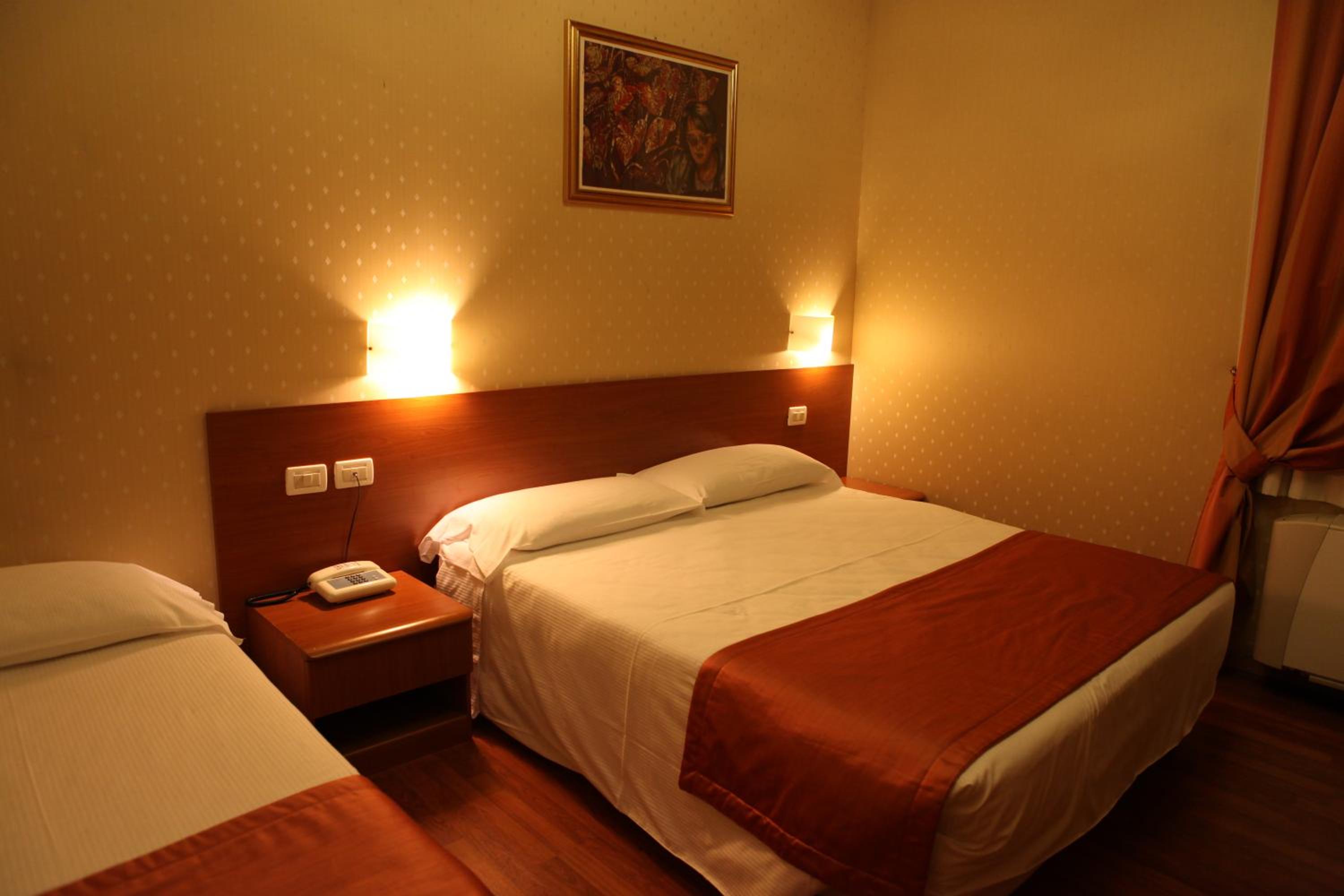 Hotel Flower Garden - Photo 28