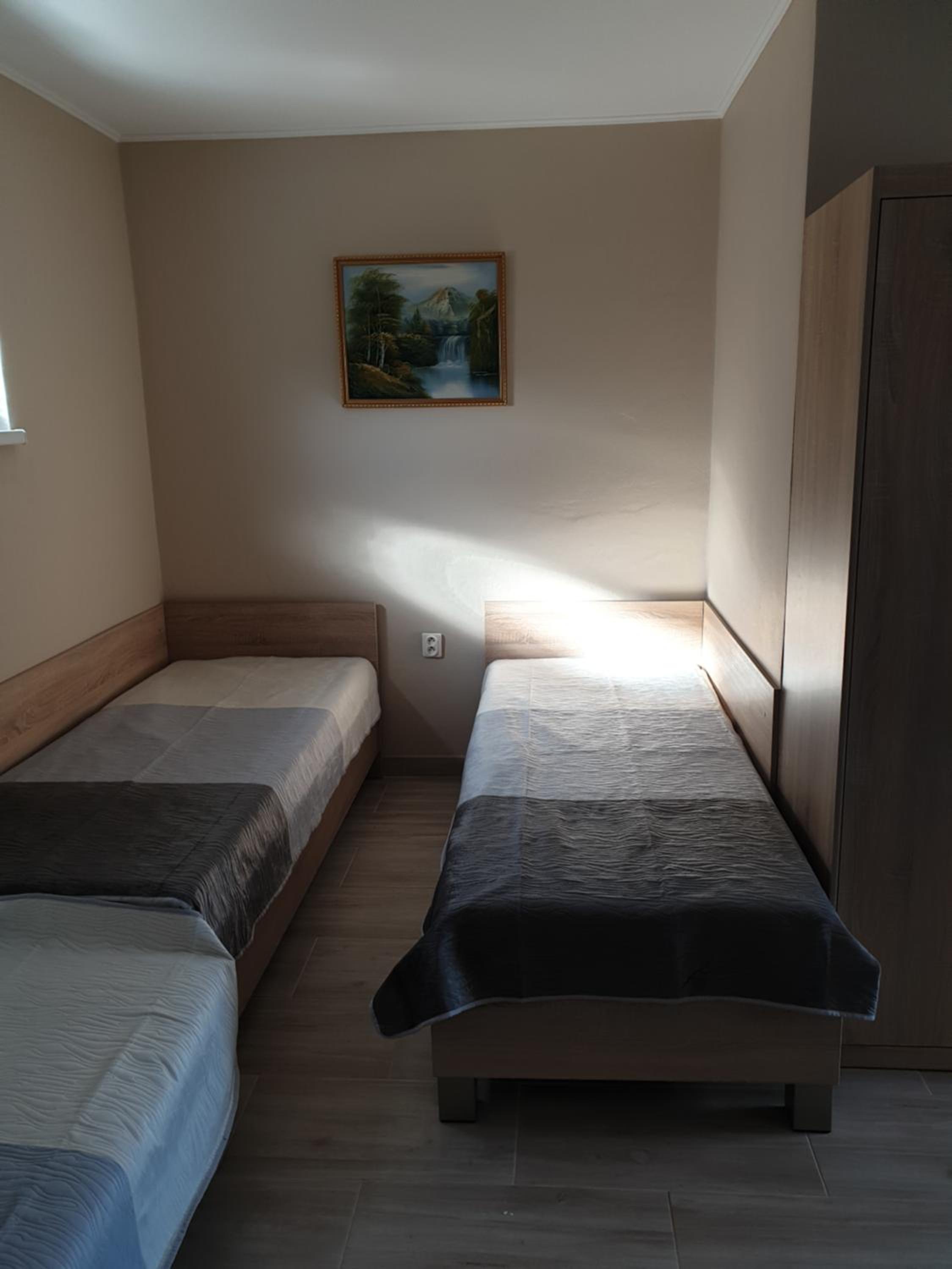 Twin Room with Bathroom photo 1