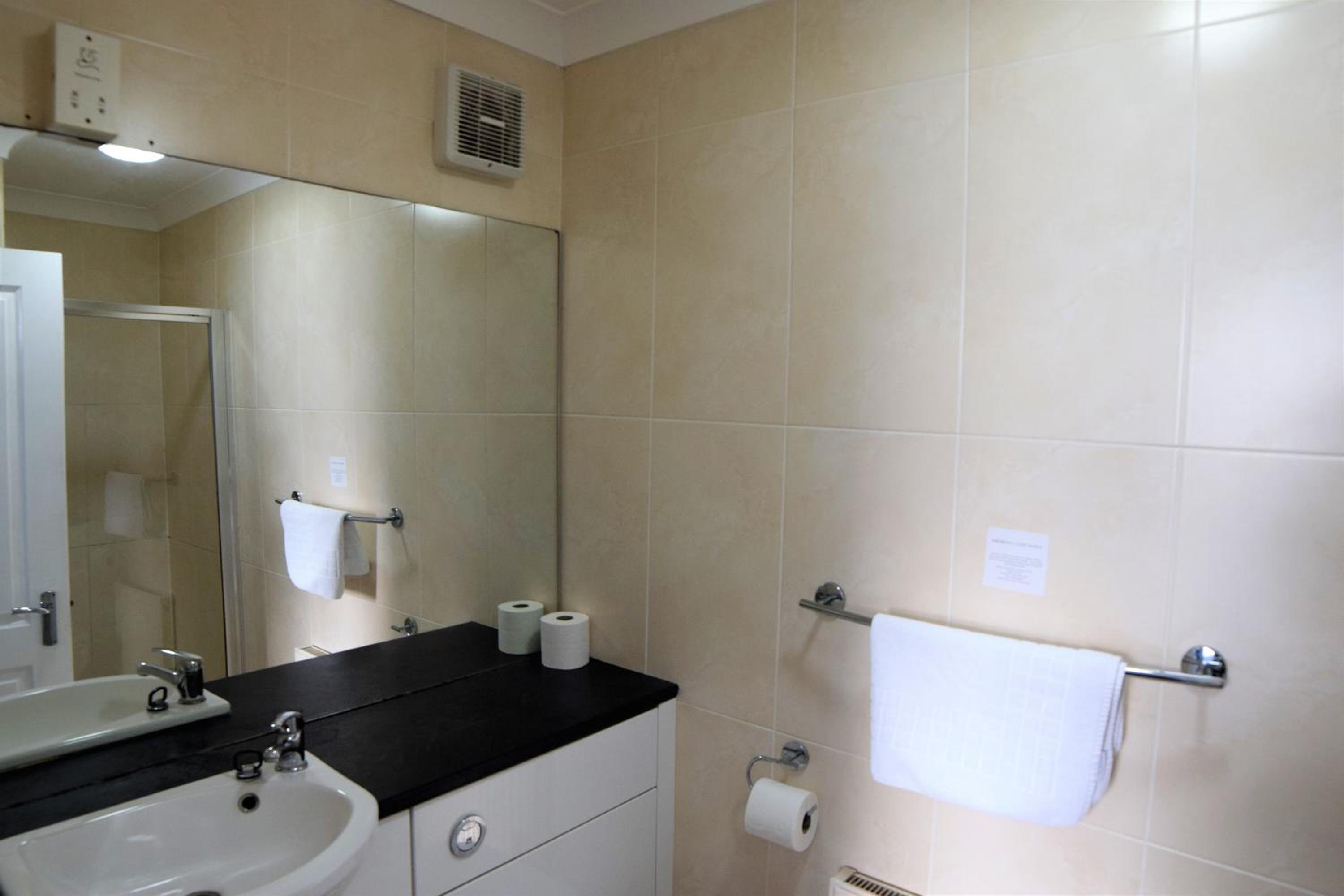 Standard Double Room - Photo 2