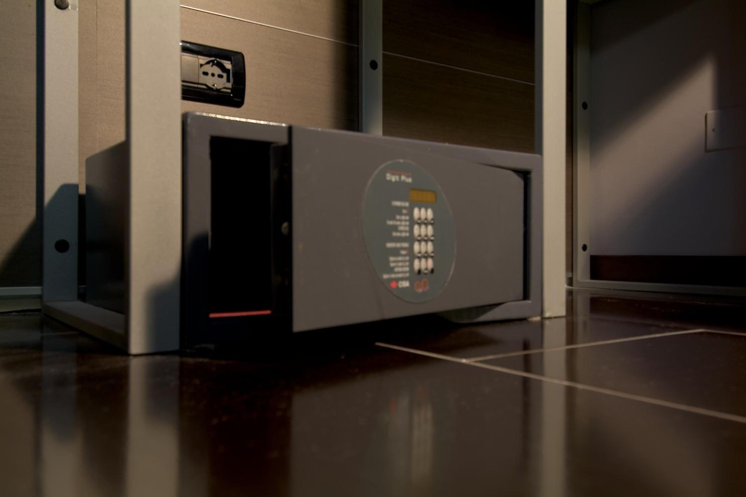 Double or Twin Room - Photo 6