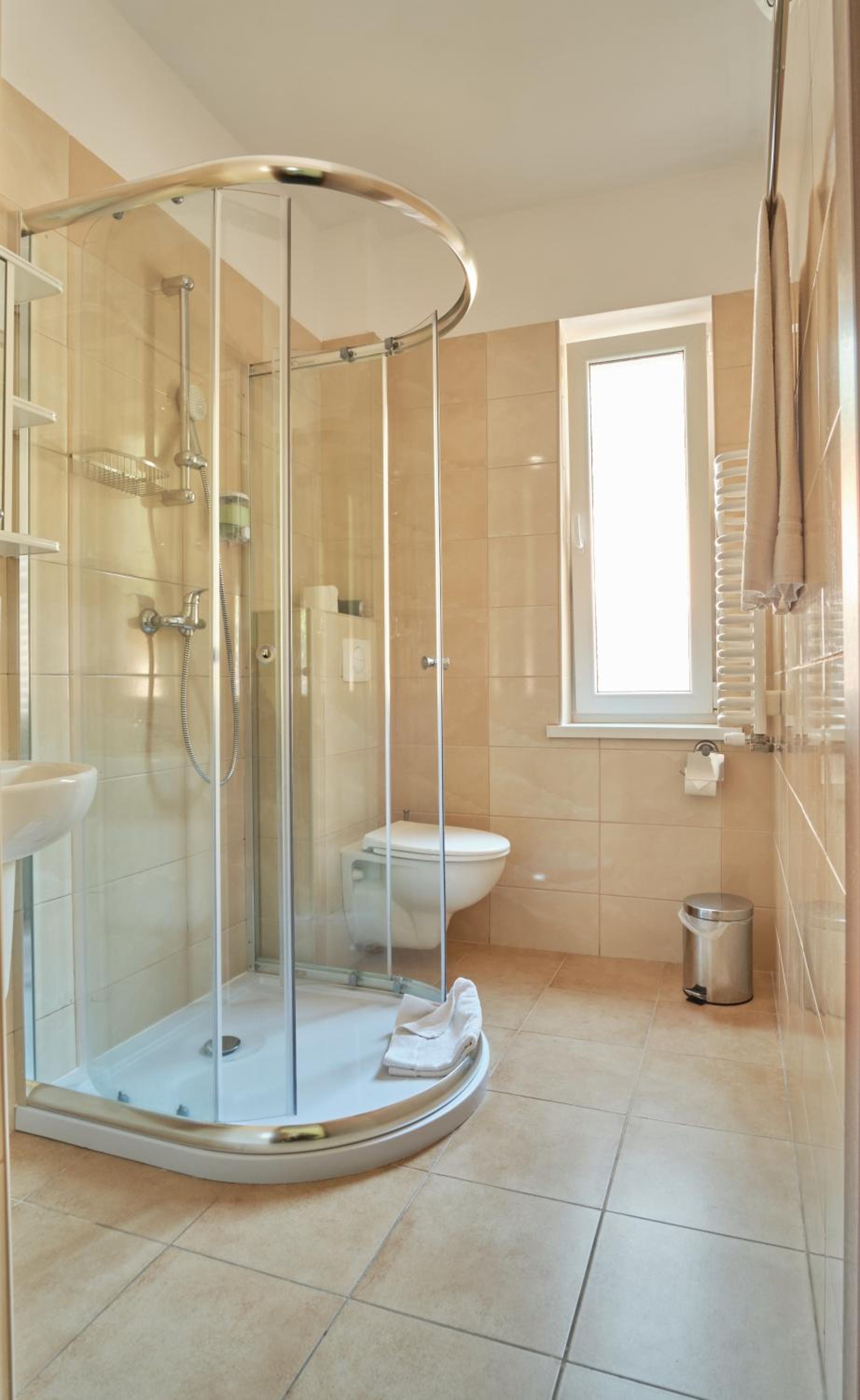 Double or Twin Room - Photo 2