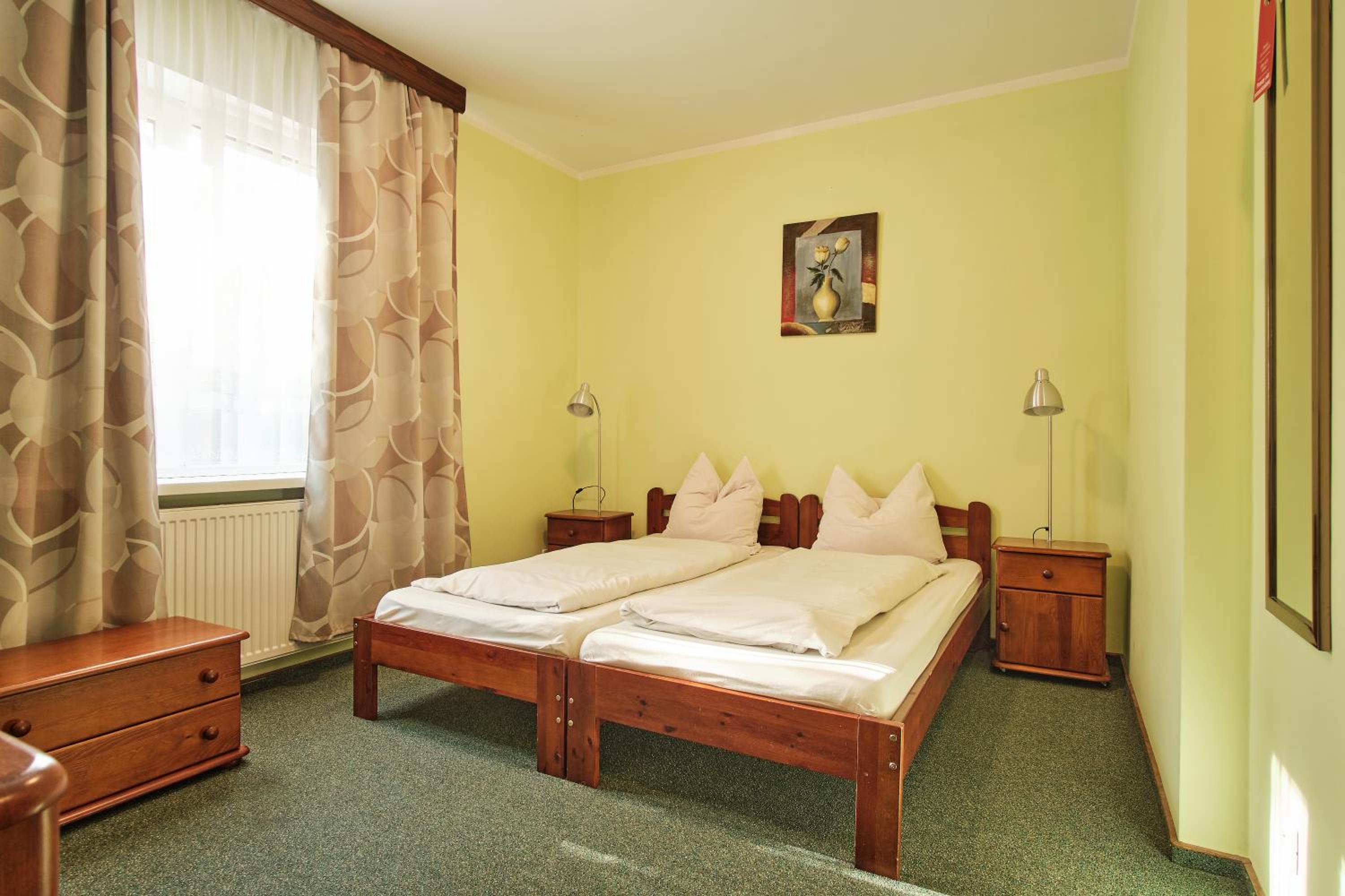 Double or Twin Room - Photo 8