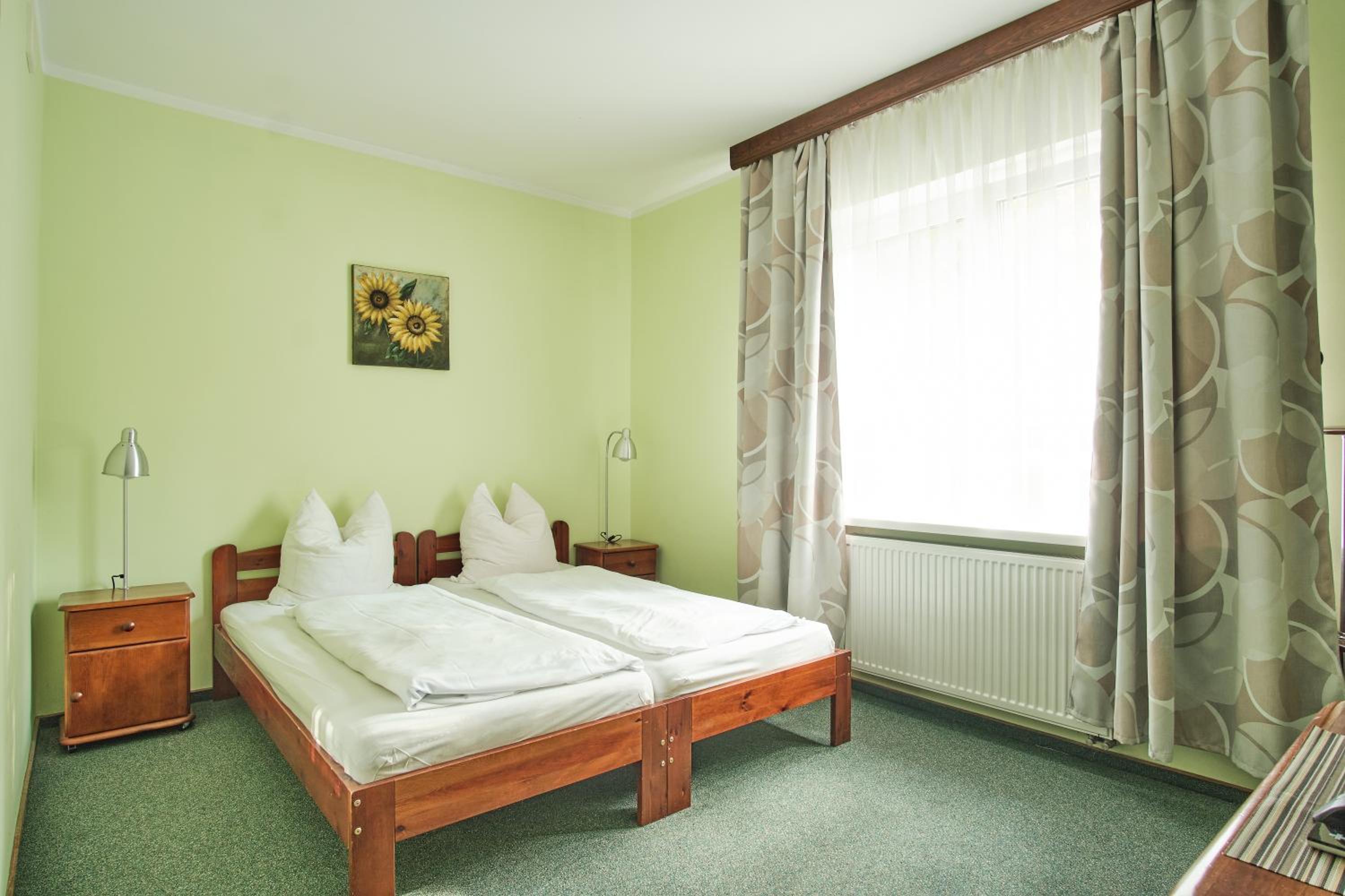 Double or Twin Room - Photo 13