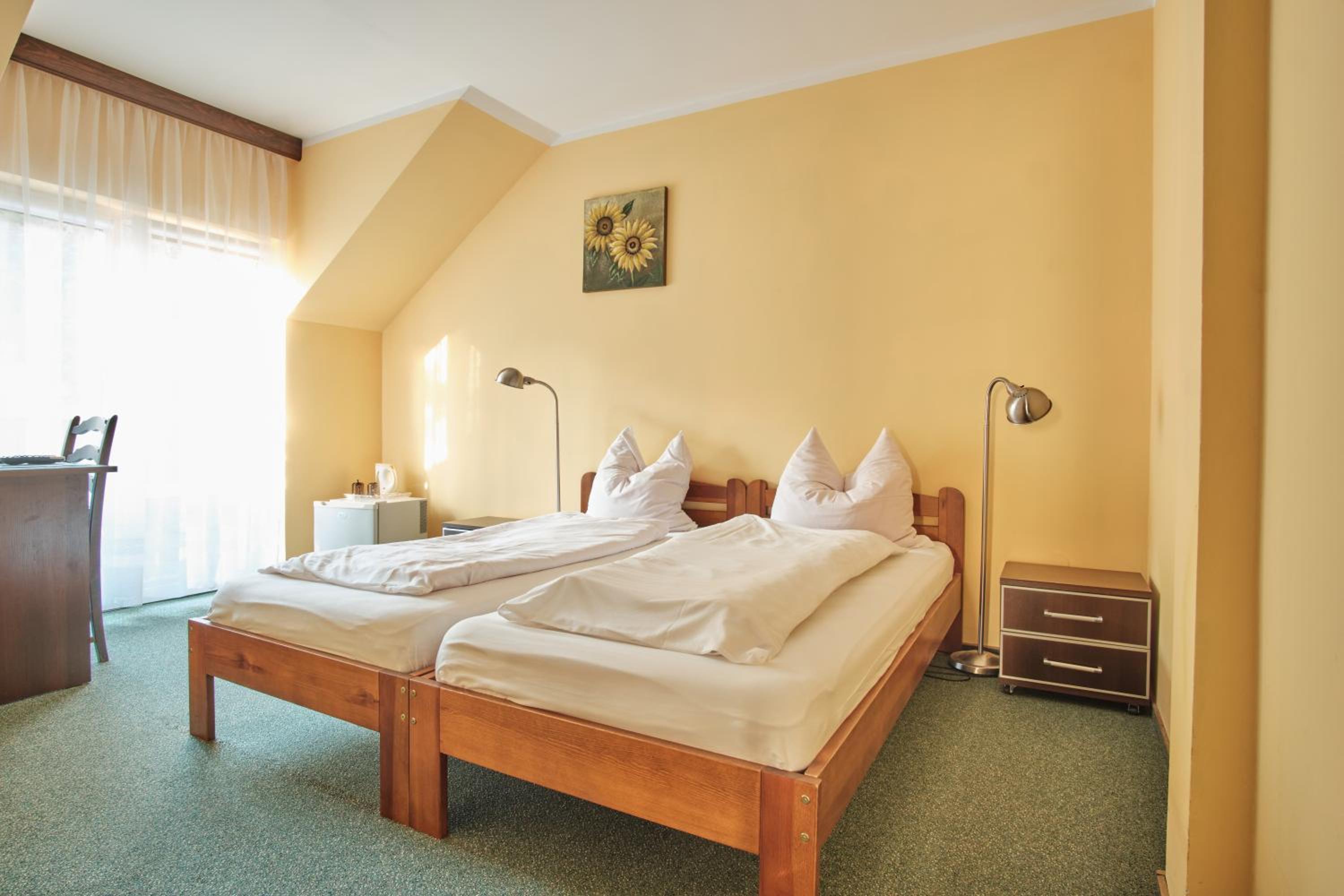 Double or Twin Room - Photo 14