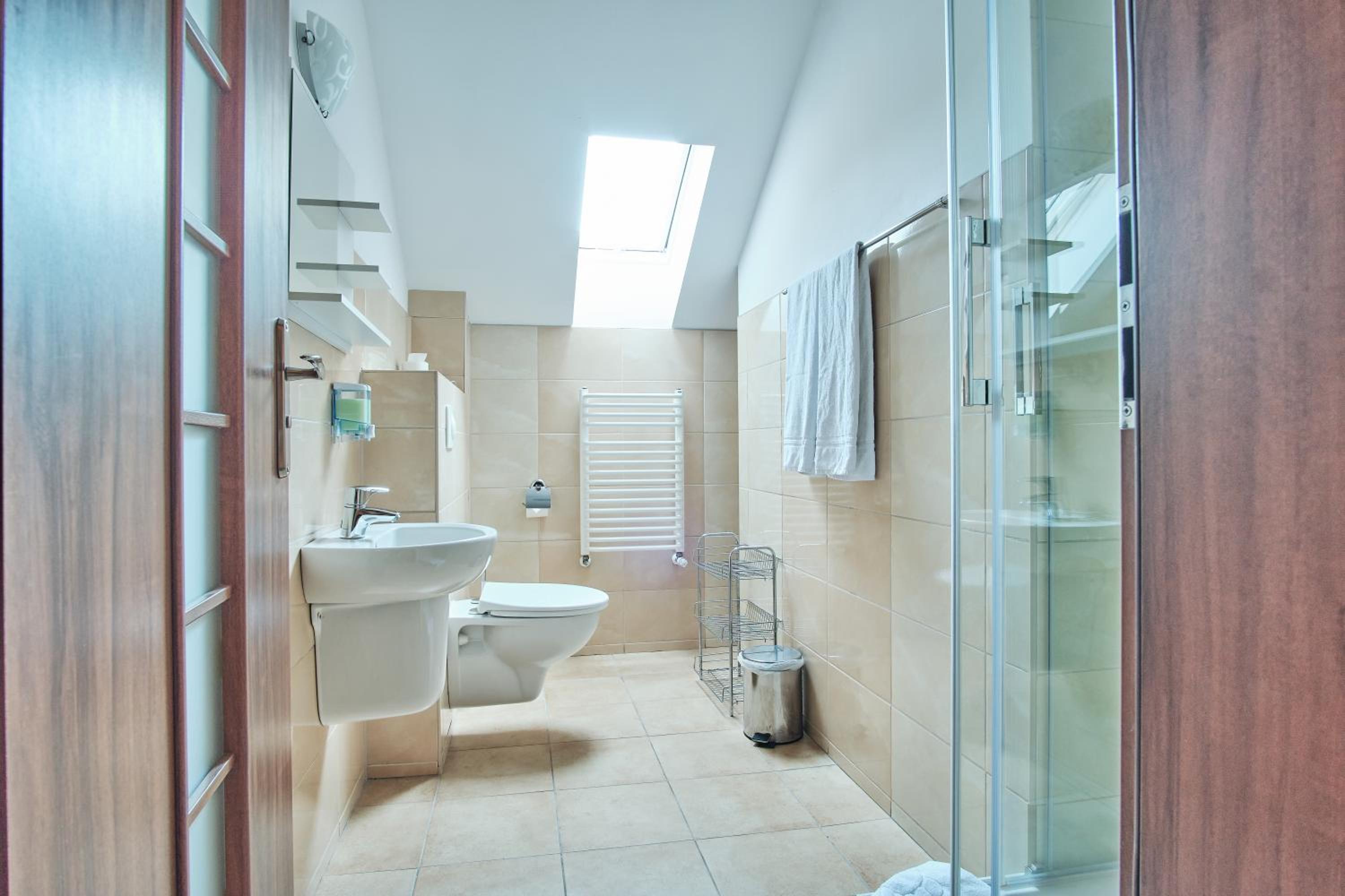Double or Twin Room - Photo 16