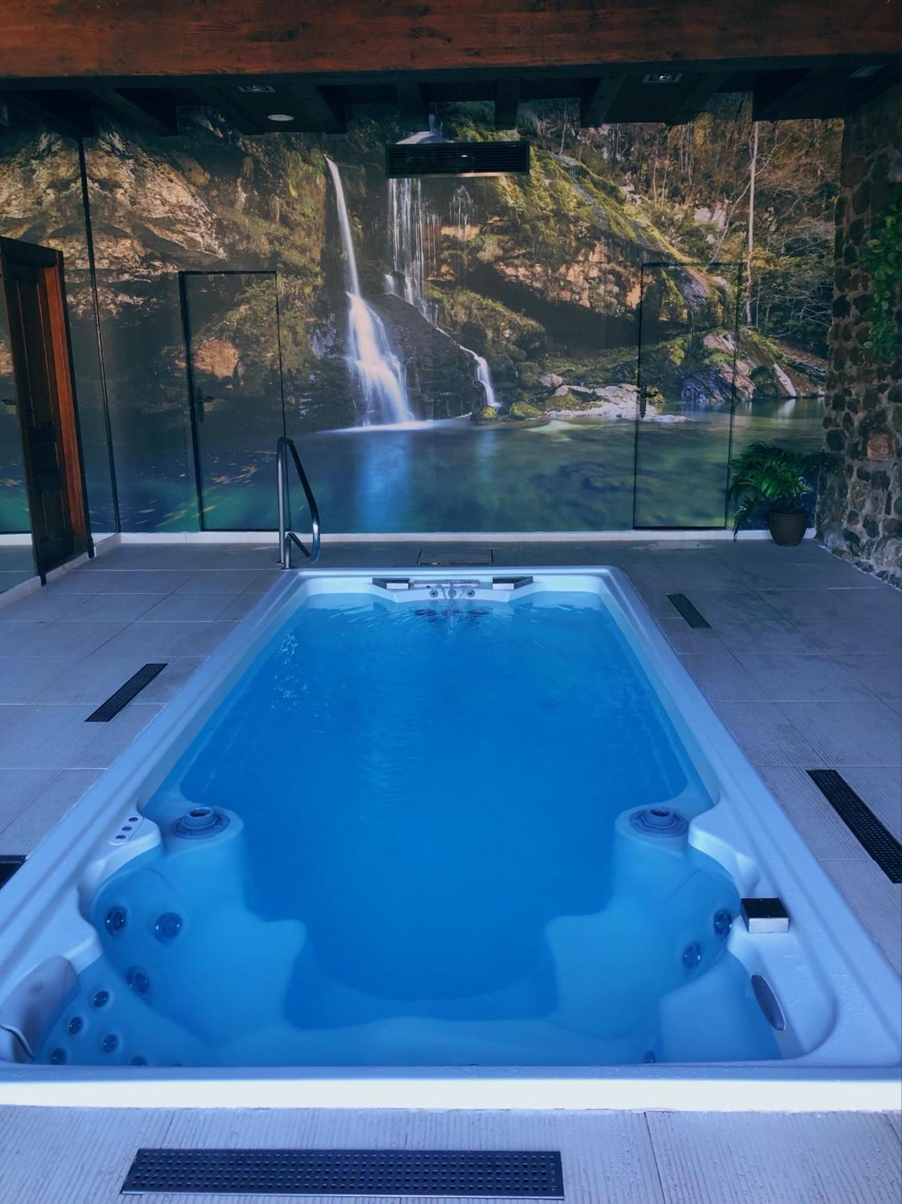 Habitación Doble con Bañera de Hidromasaje y Acceso al Spa.