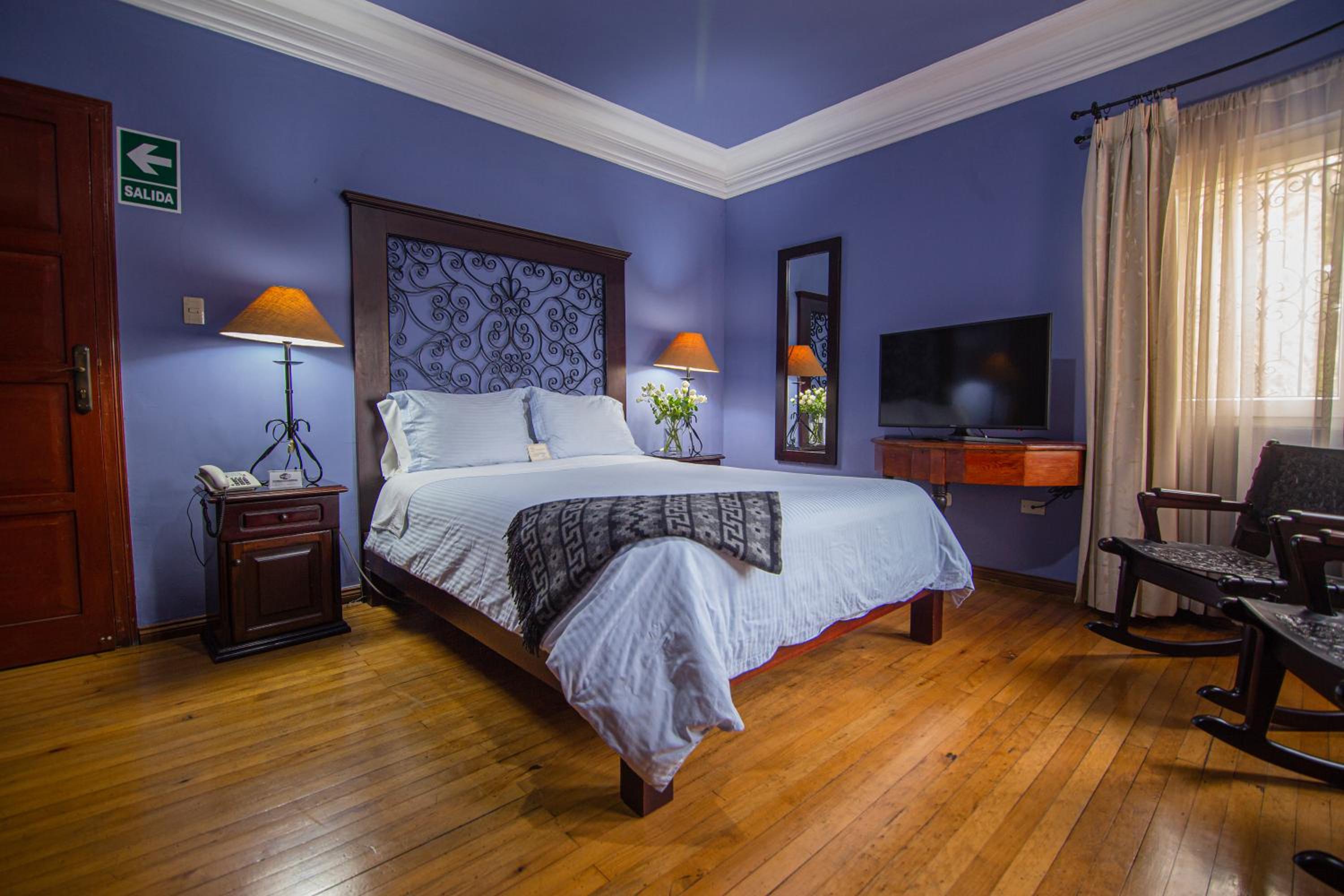 Deluxe Queen Room photo 2