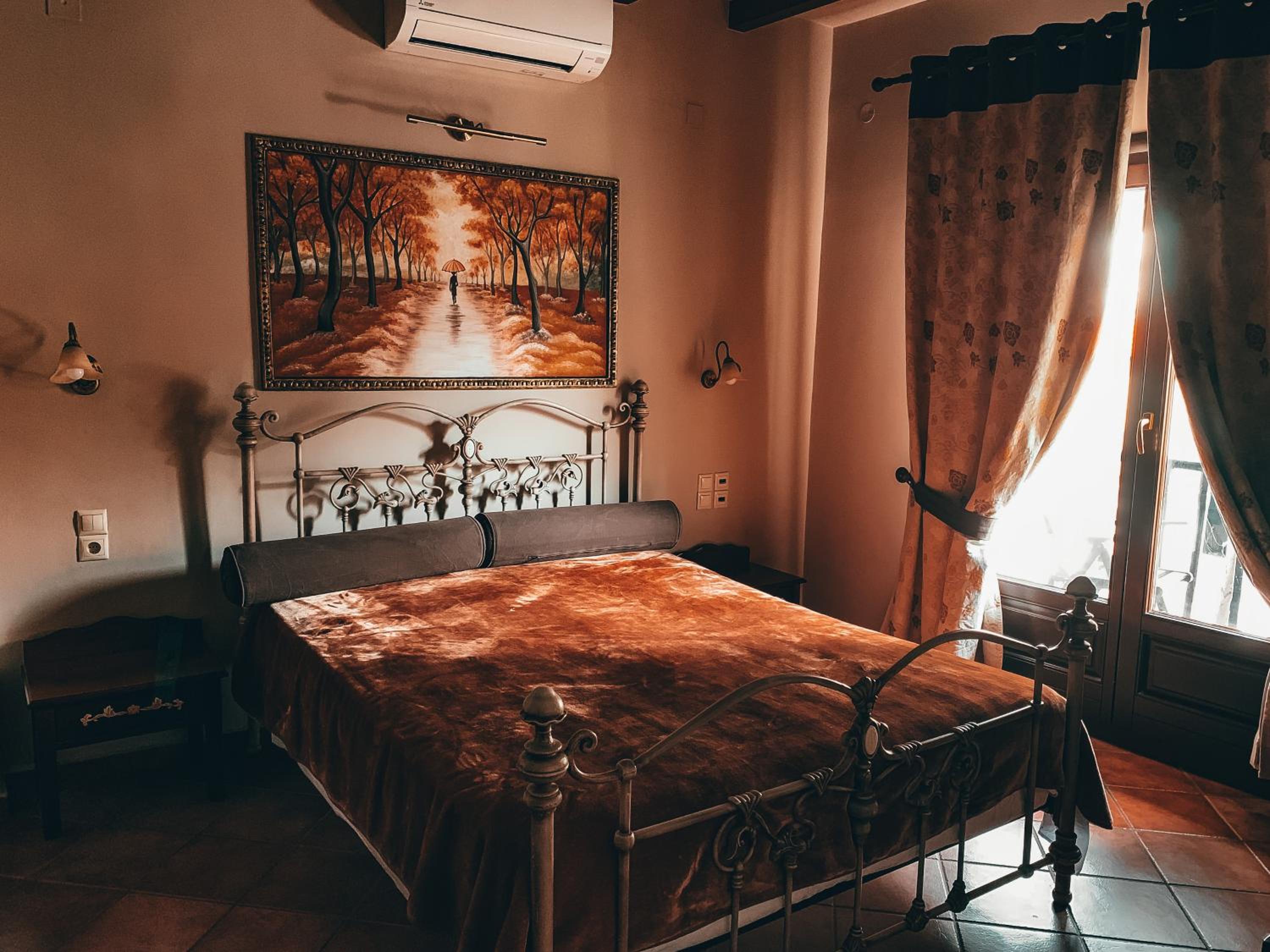 Twin Room with Meteora View - Photo 3
