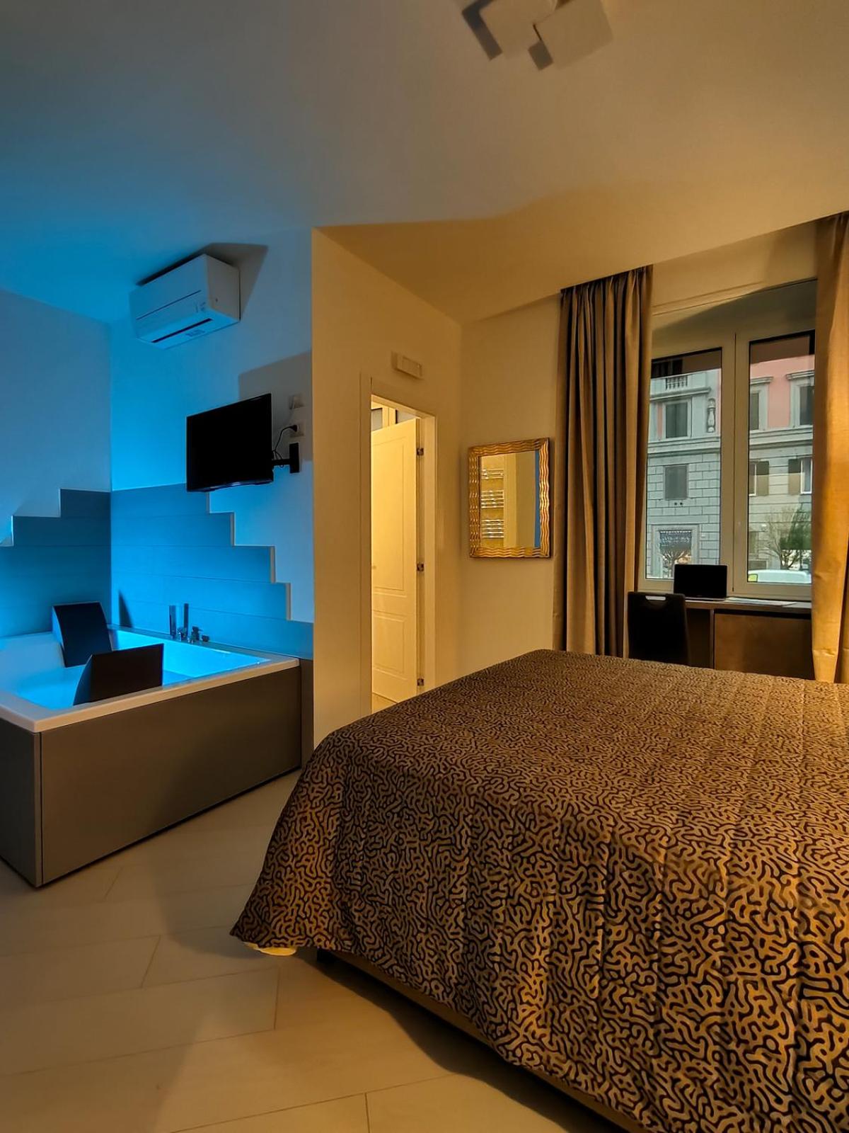 King Suite with Spa Bath