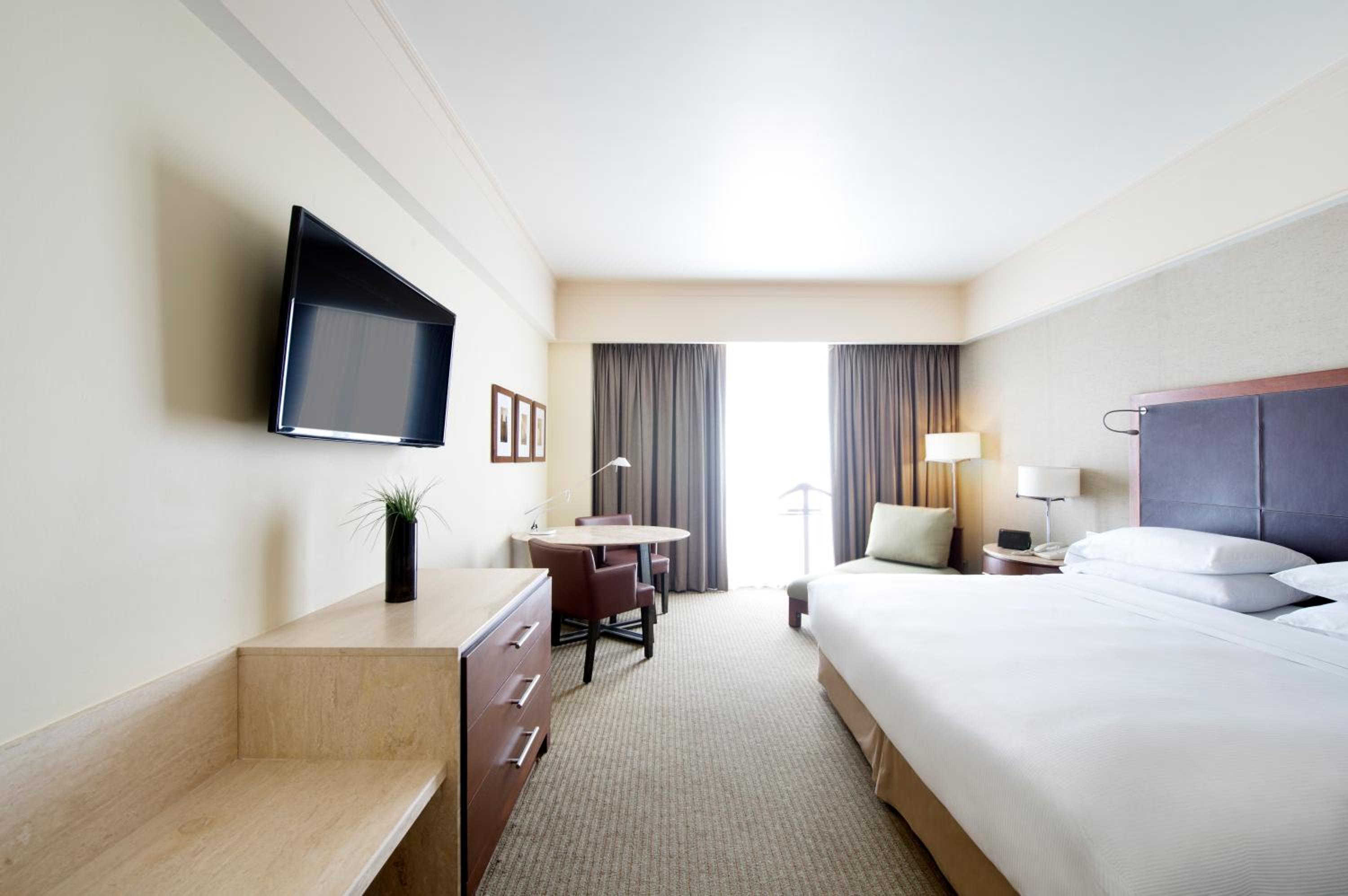 Deluxe King Room - Photo 1