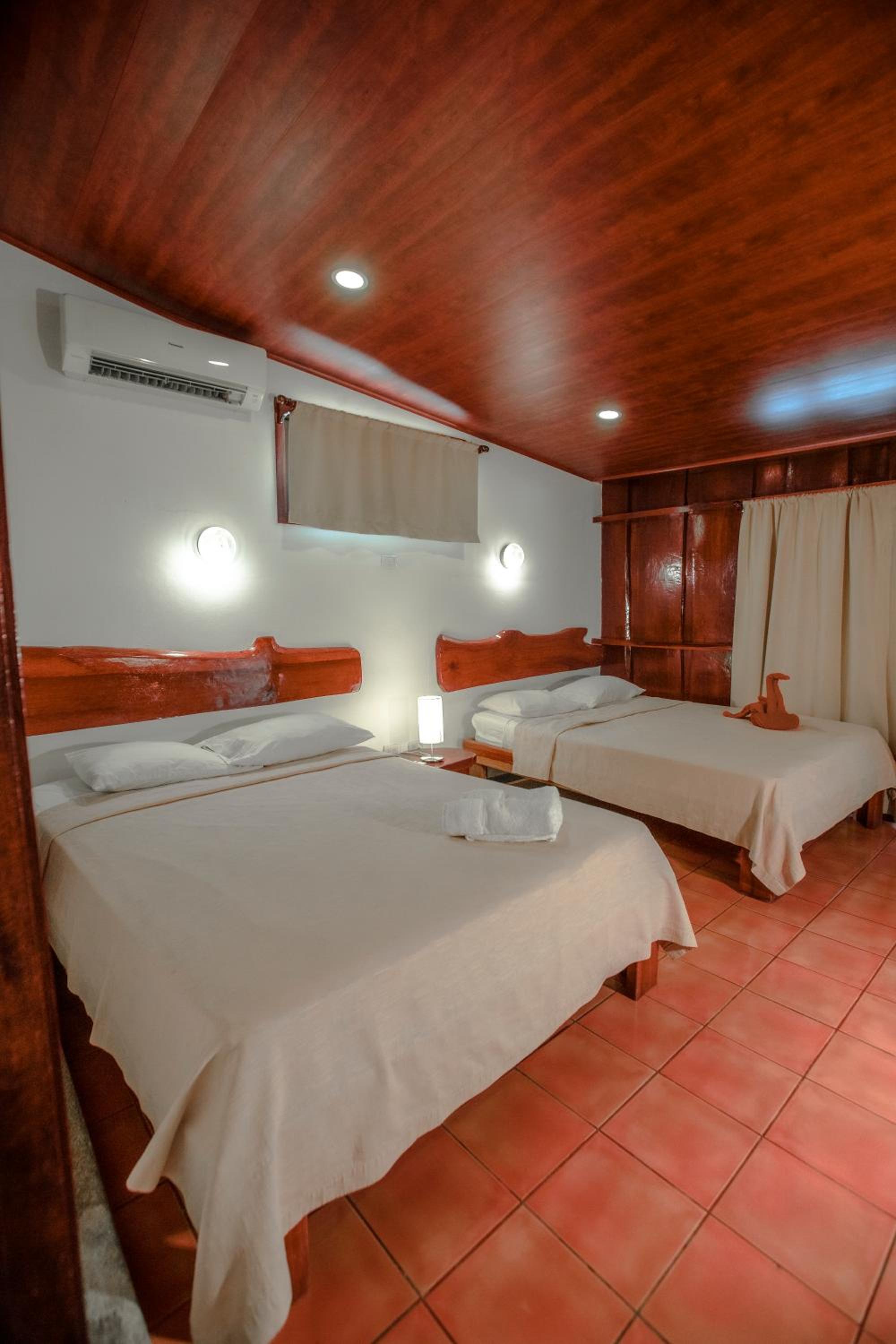 Double Room with Two Double Beds photo 1