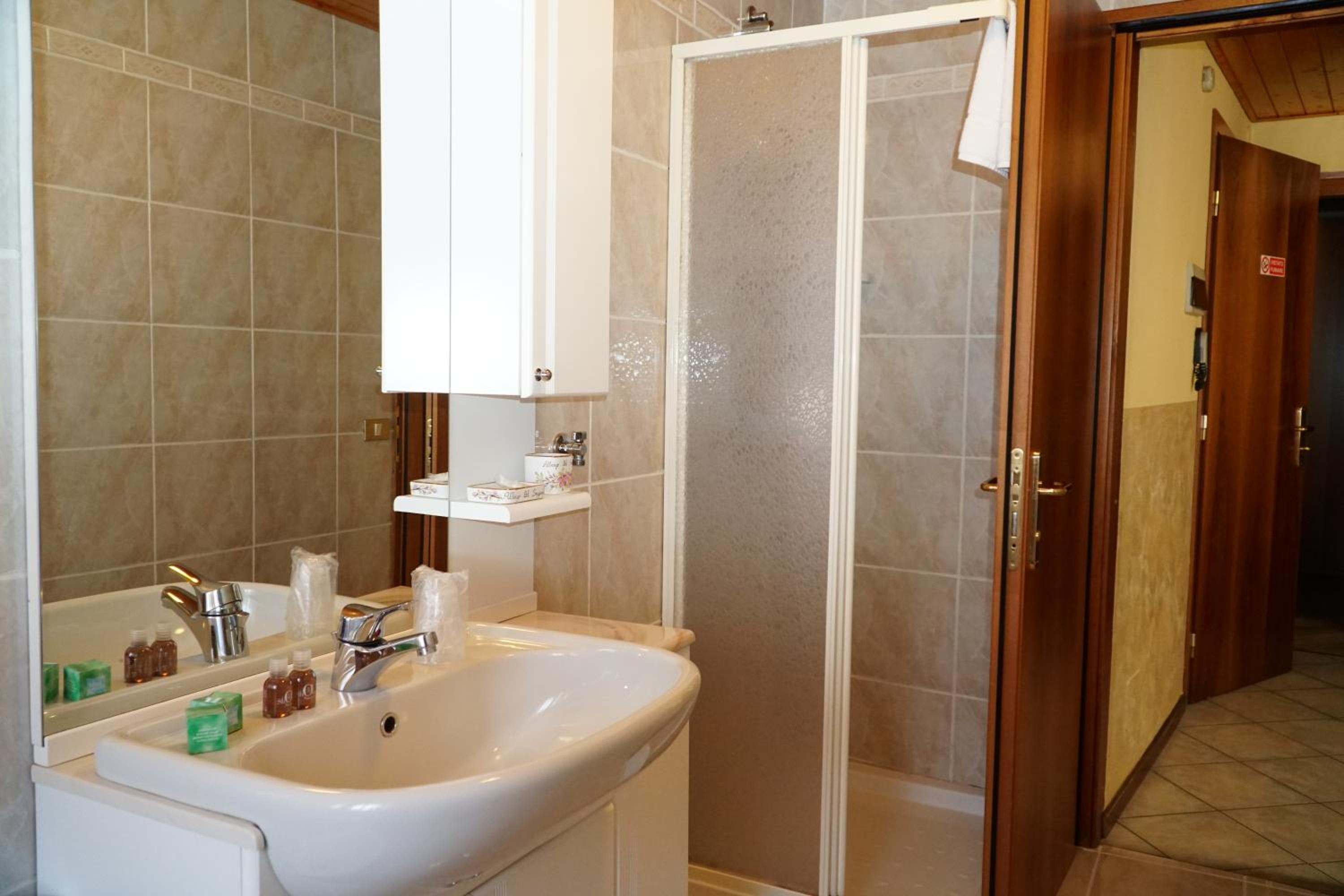 Single Room photo 3