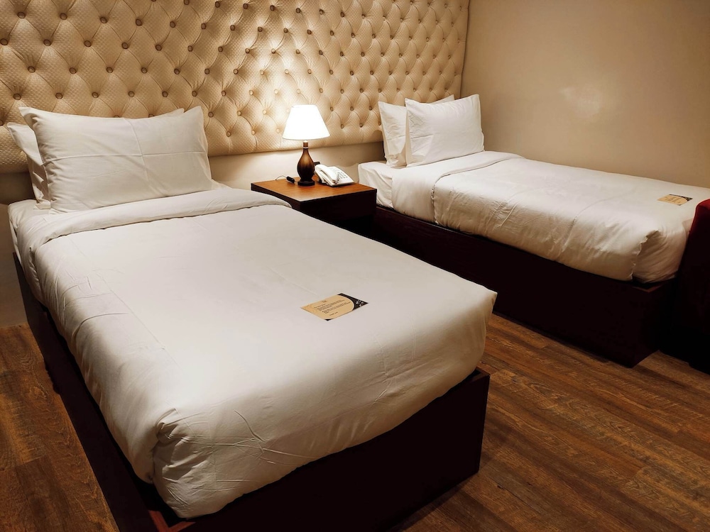 Superior Suite - Photo 1