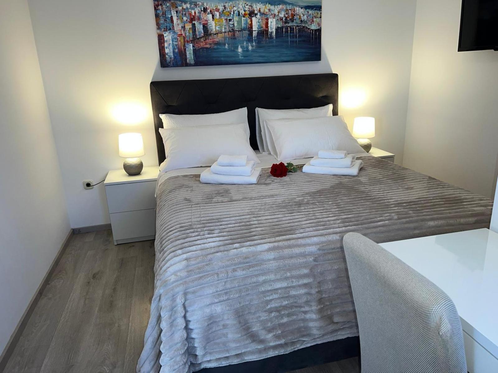 Deluxe Double Room - Photo 1