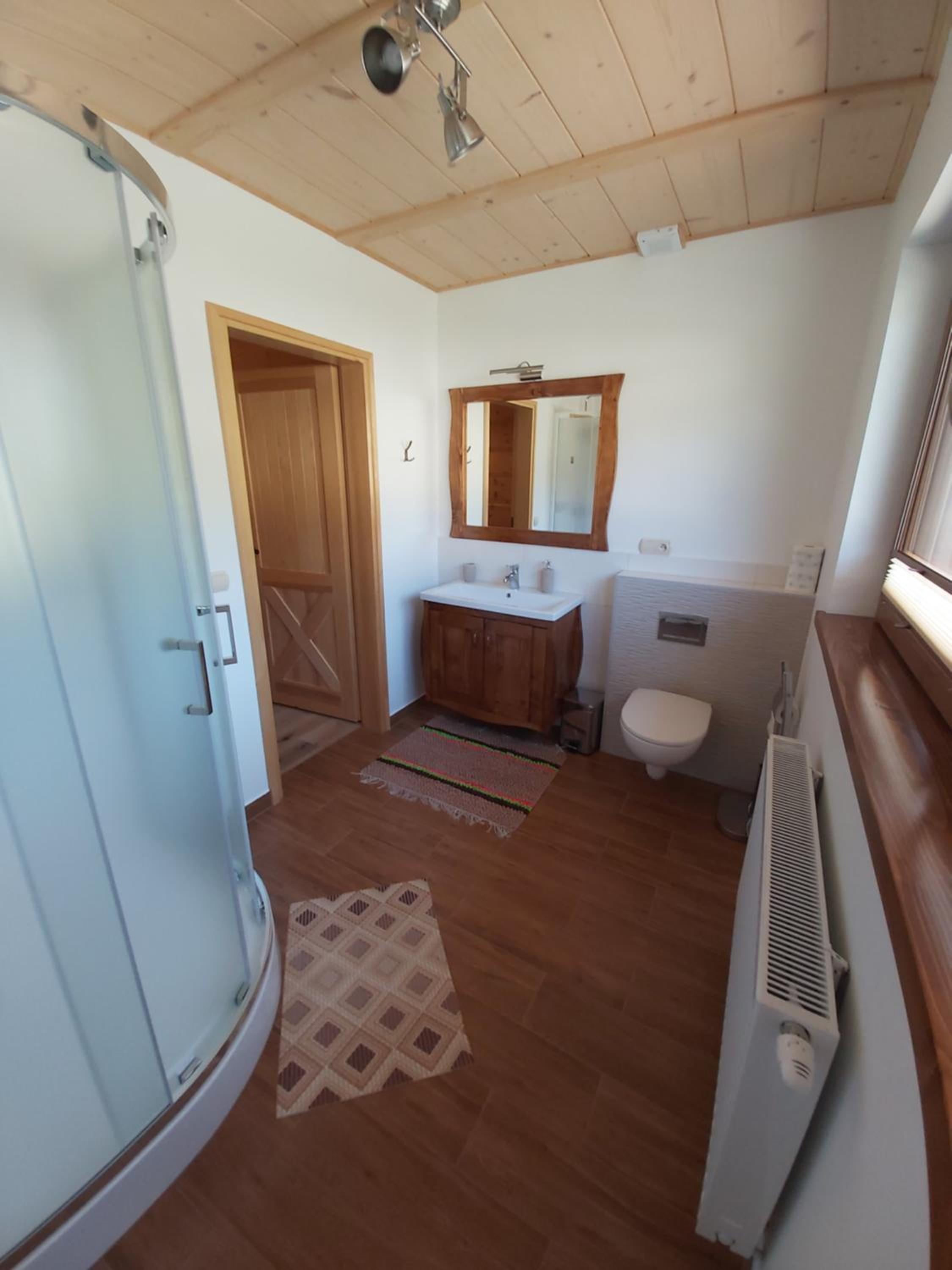 Double Room with Shared Bathroom photo 3
