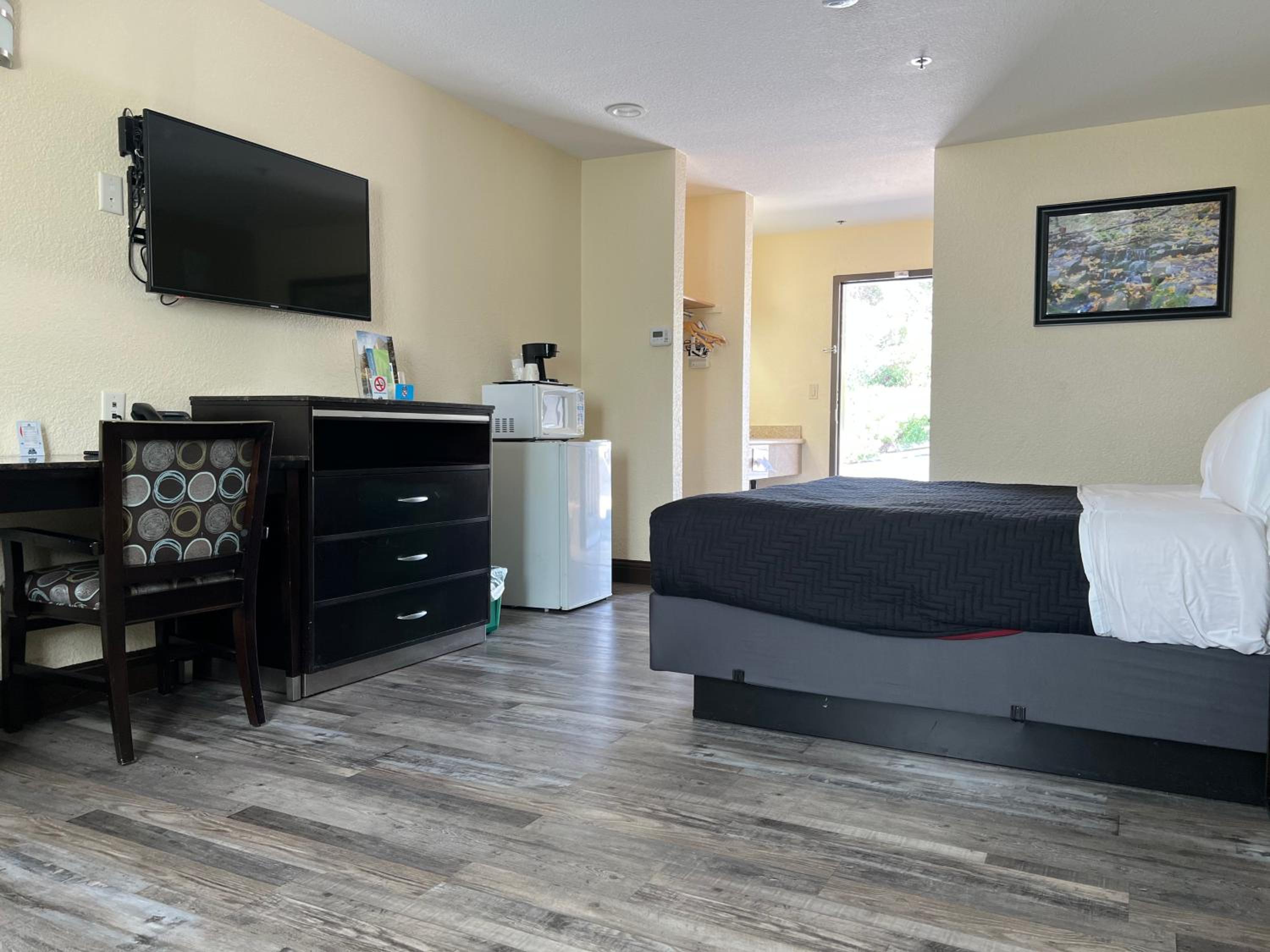 King Room with Mountain View - Photo 5
