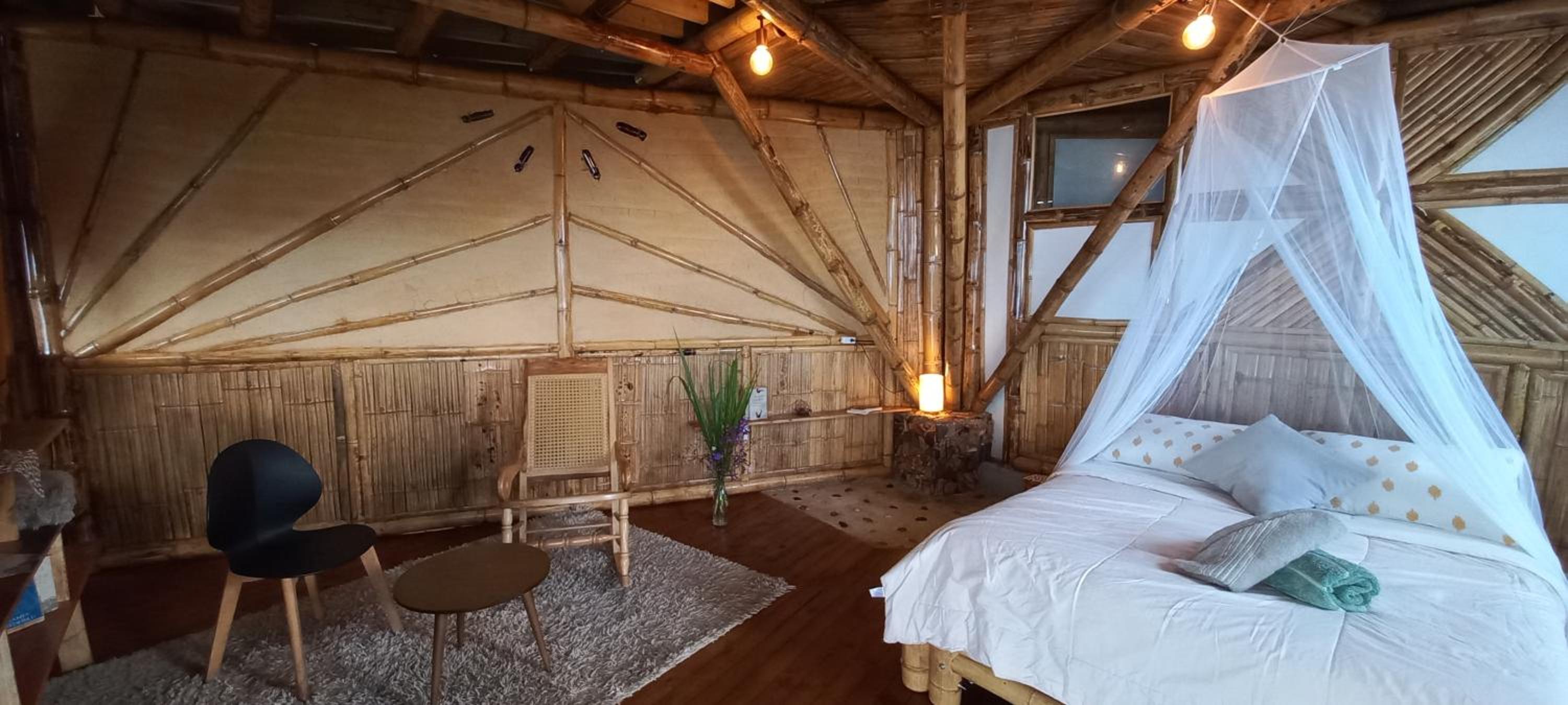 Deluxe Double Room with Balcony photo 2