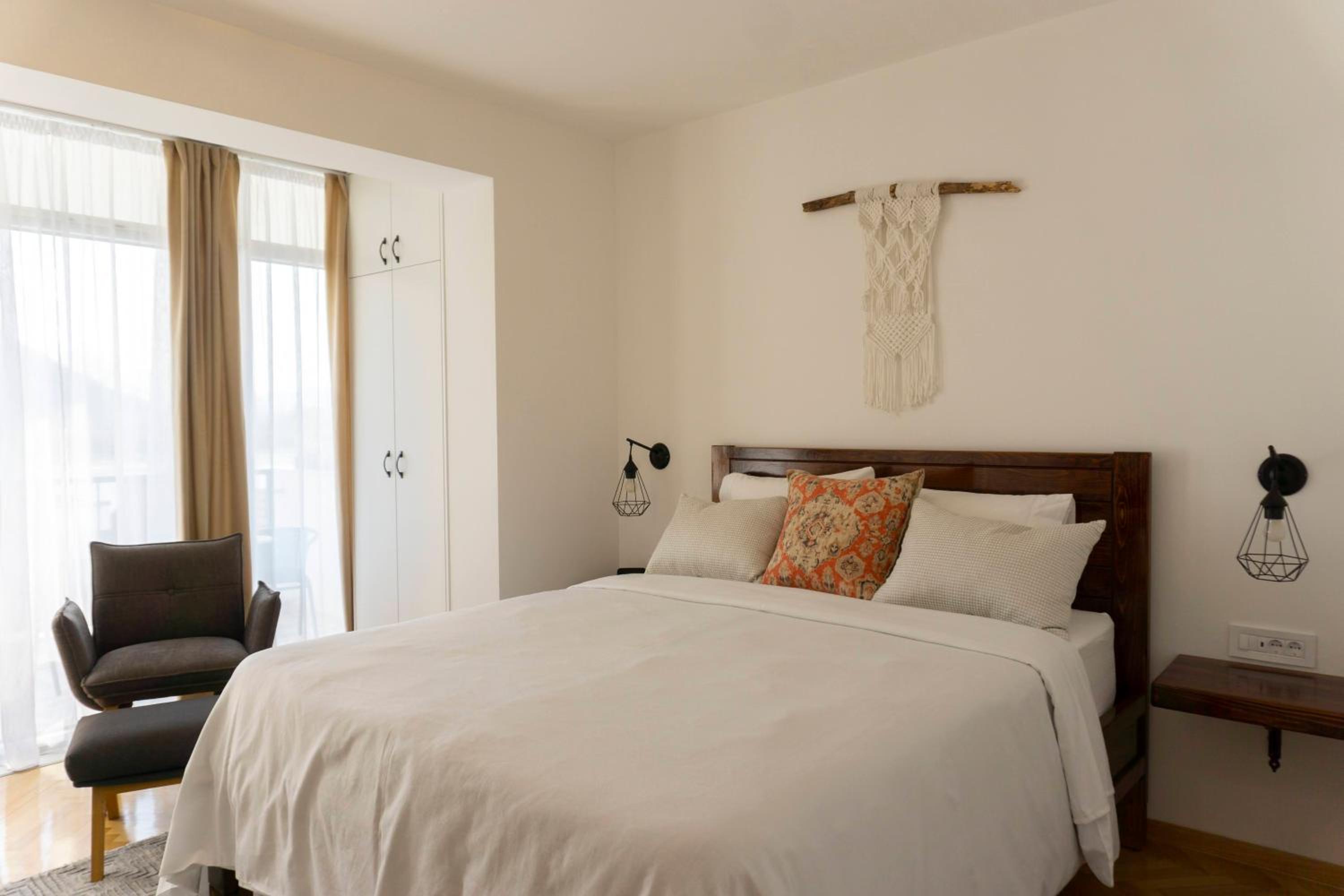 Deluxe Queen Room - Photo 4