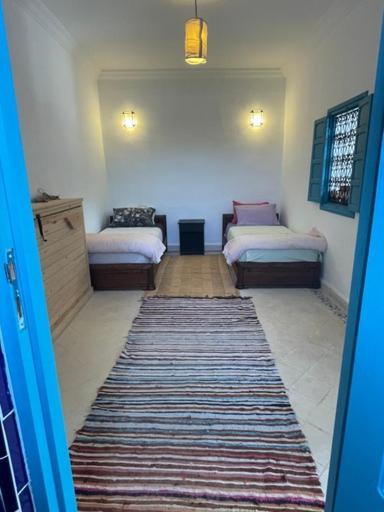 Comfort Triple Room with Shower - Photo 7