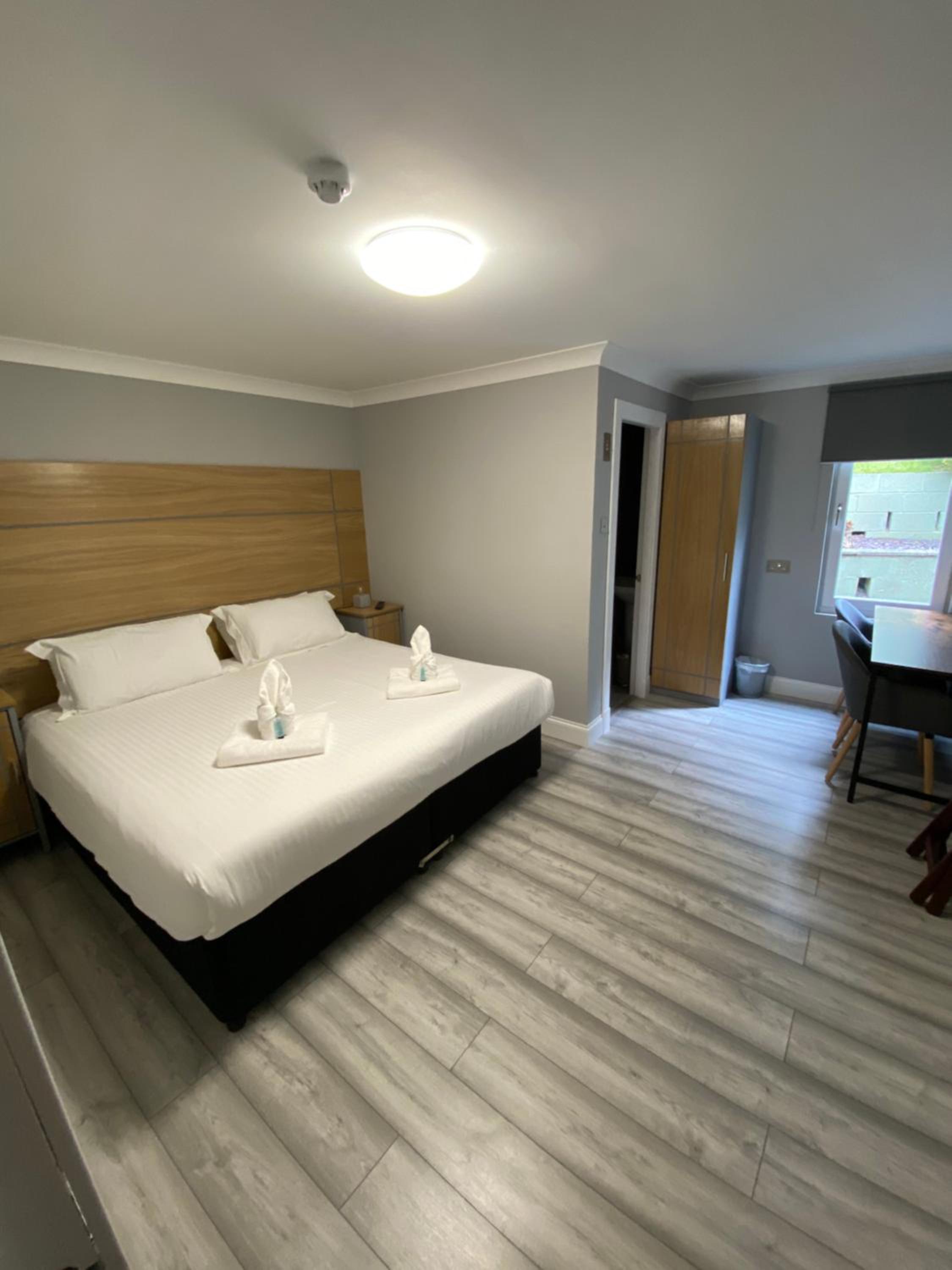 Standard King Room - Photo 1