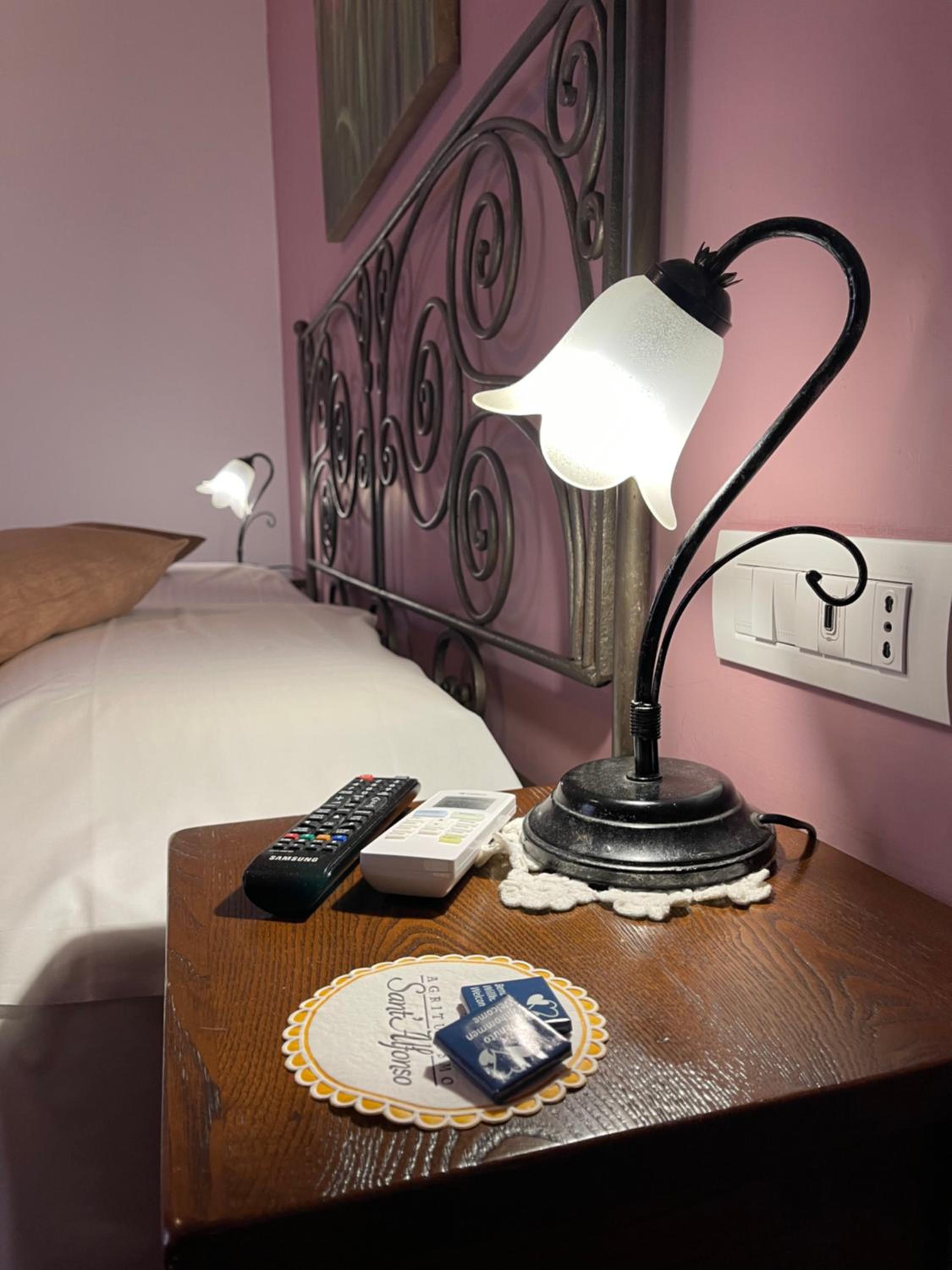 Double or Twin Room with Terrace - Photo 6