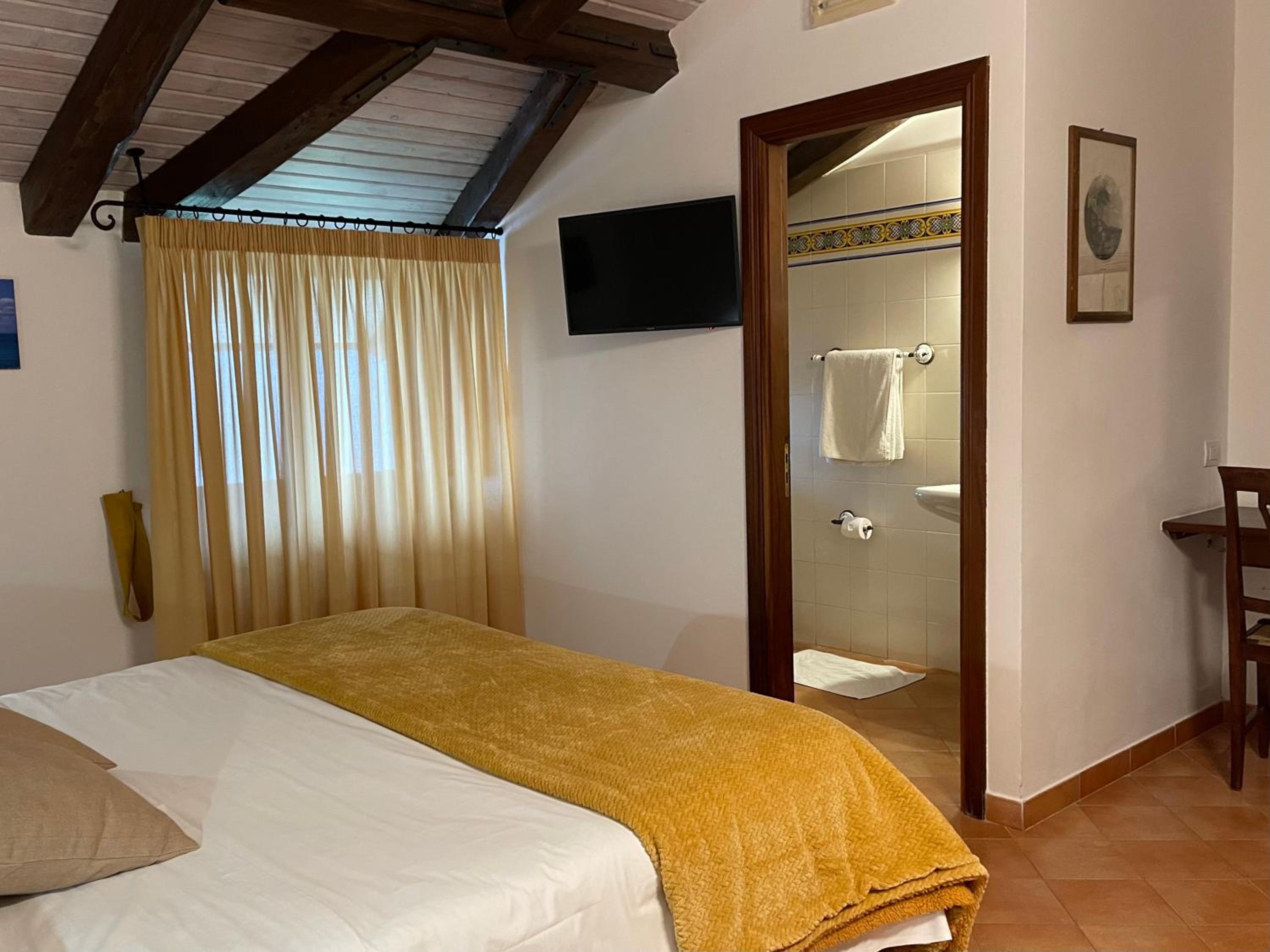 Comfort Quadruple Room - Photo 11
