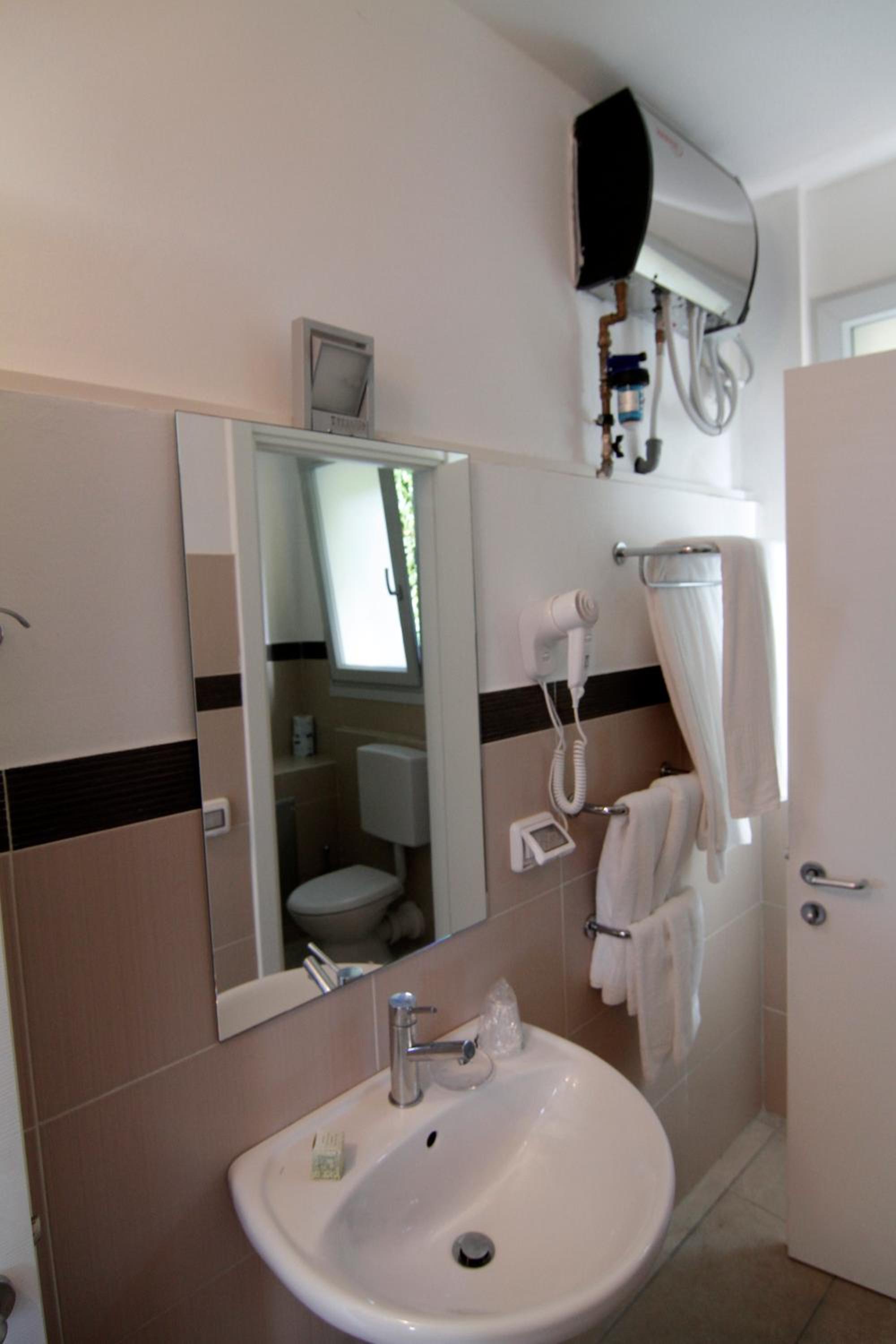 Superior Double Room - Photo 7