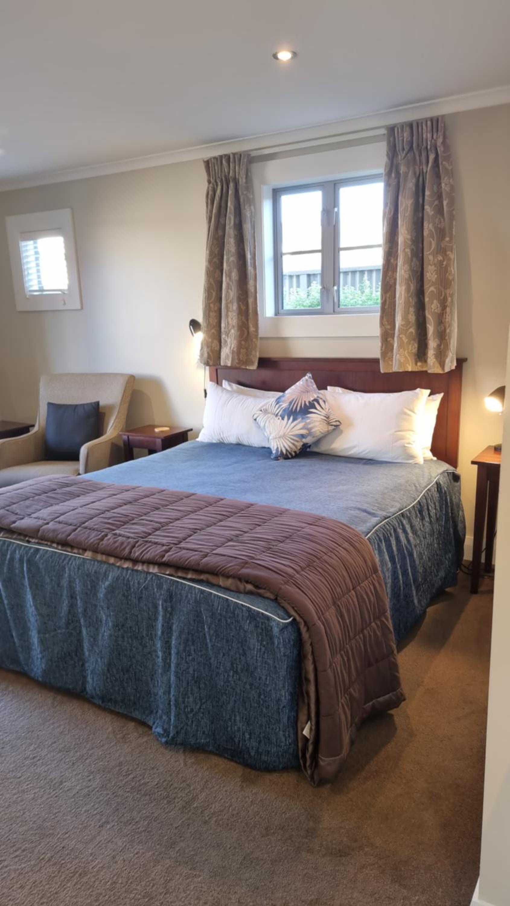 King Suite with Balcony photo 2