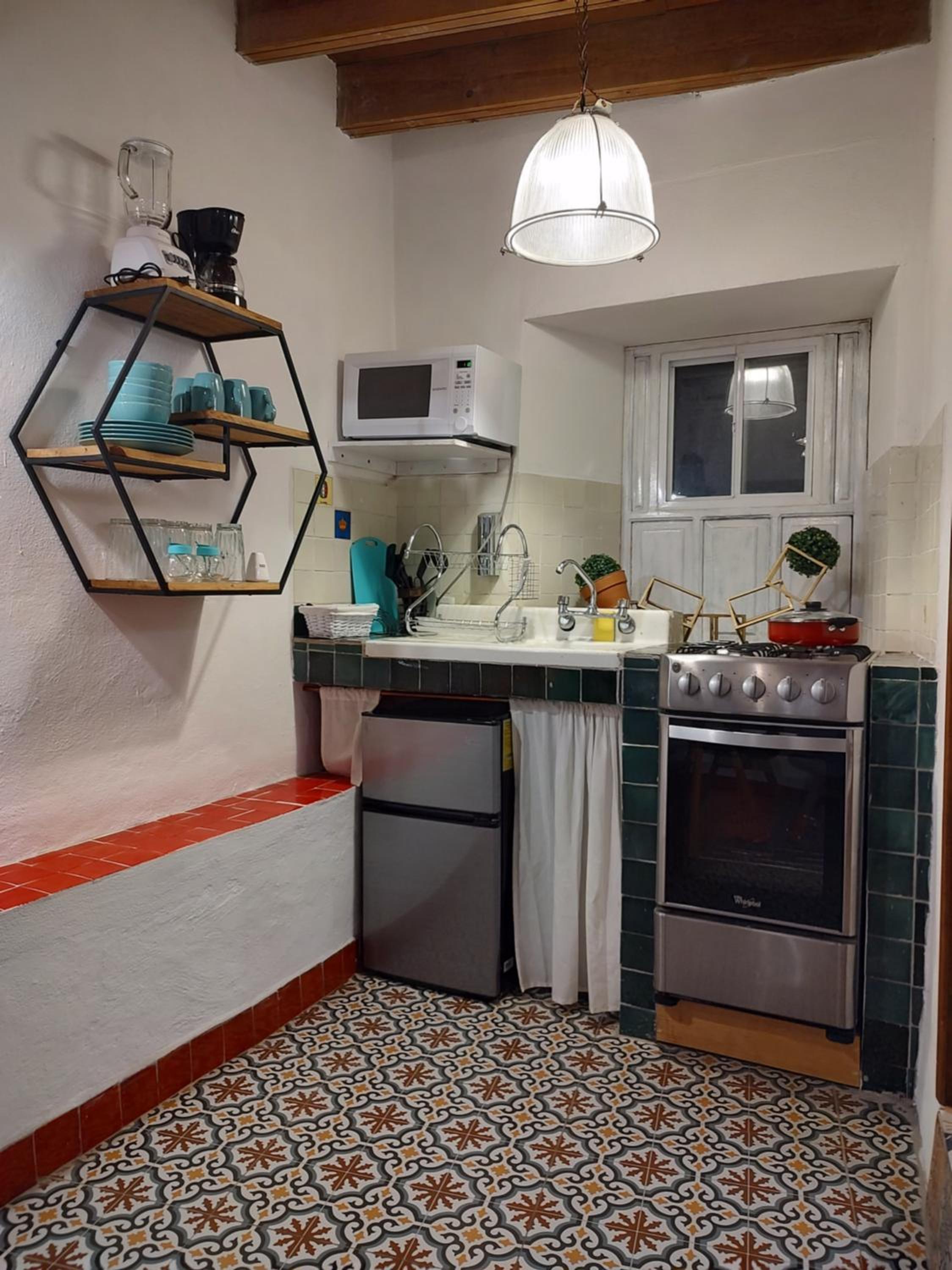 Studio Apartment - Photo 2