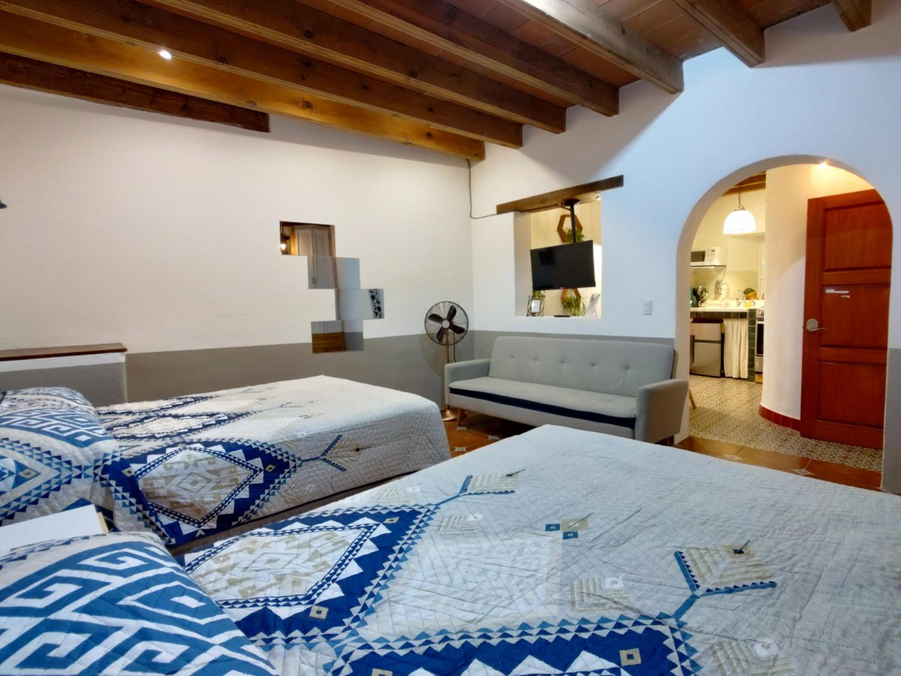 Studio Apartment - Photo 10