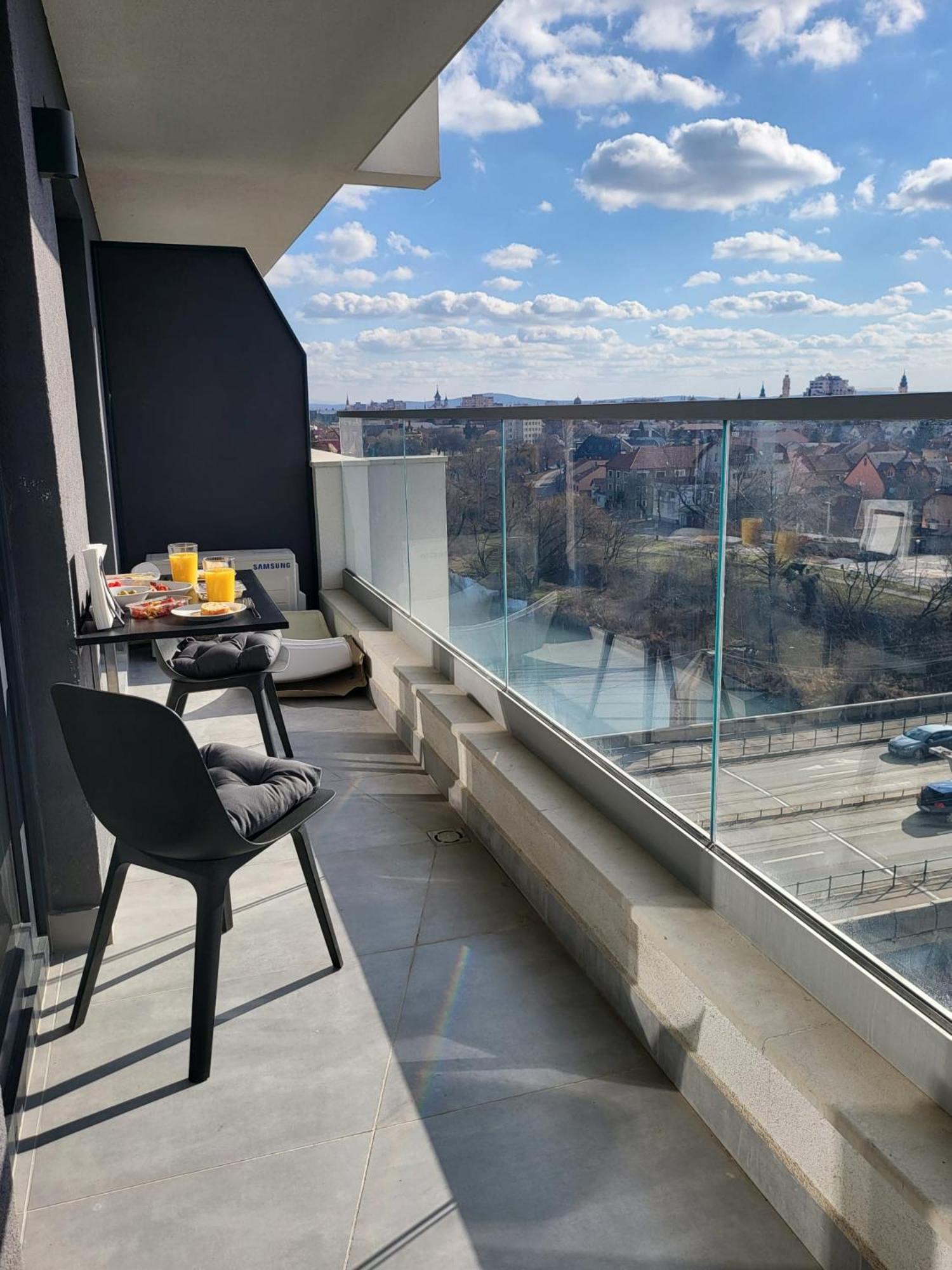 One-Bedroom Apartment - Photo 16