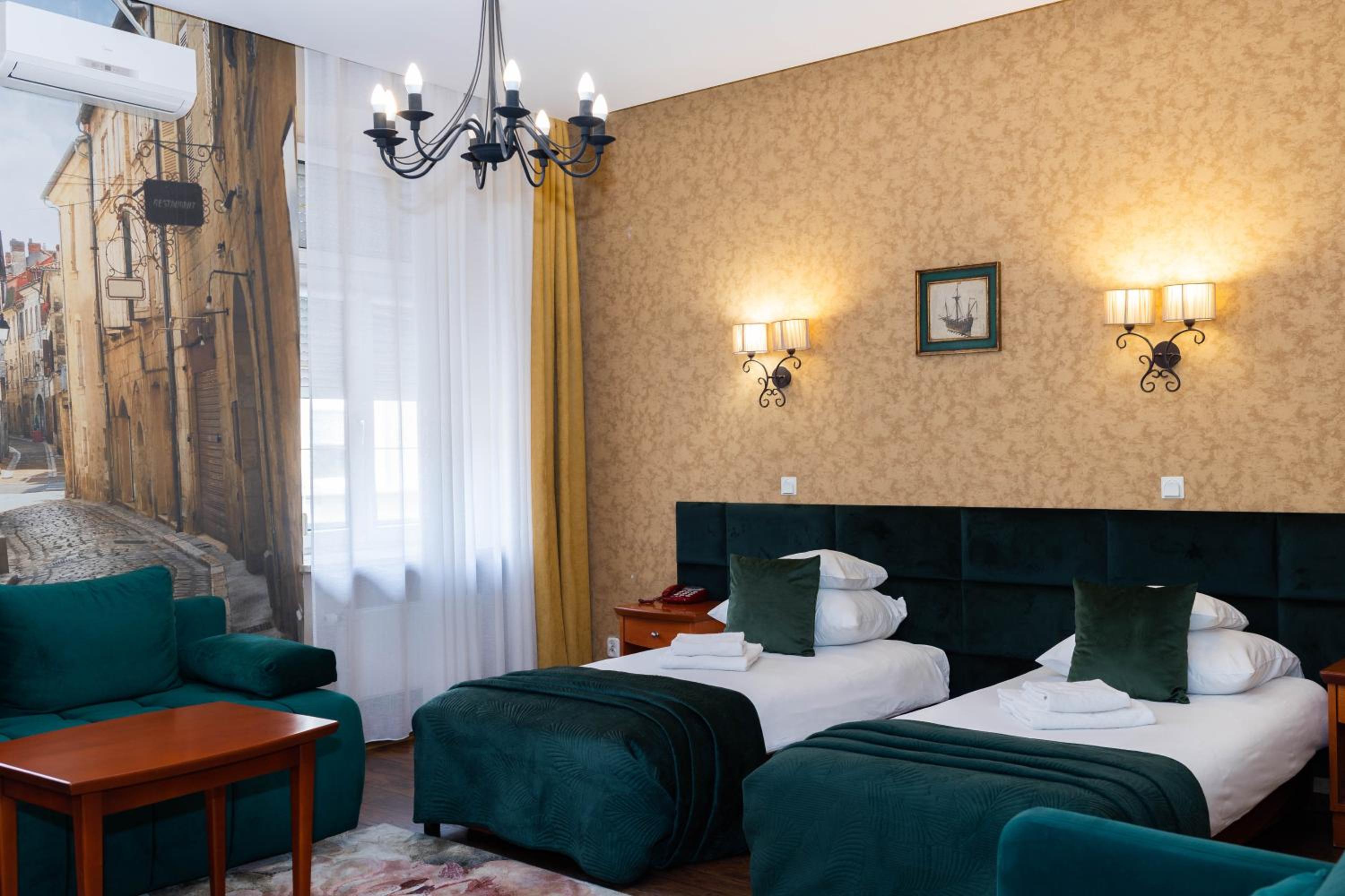 Twin Room - Photo 1