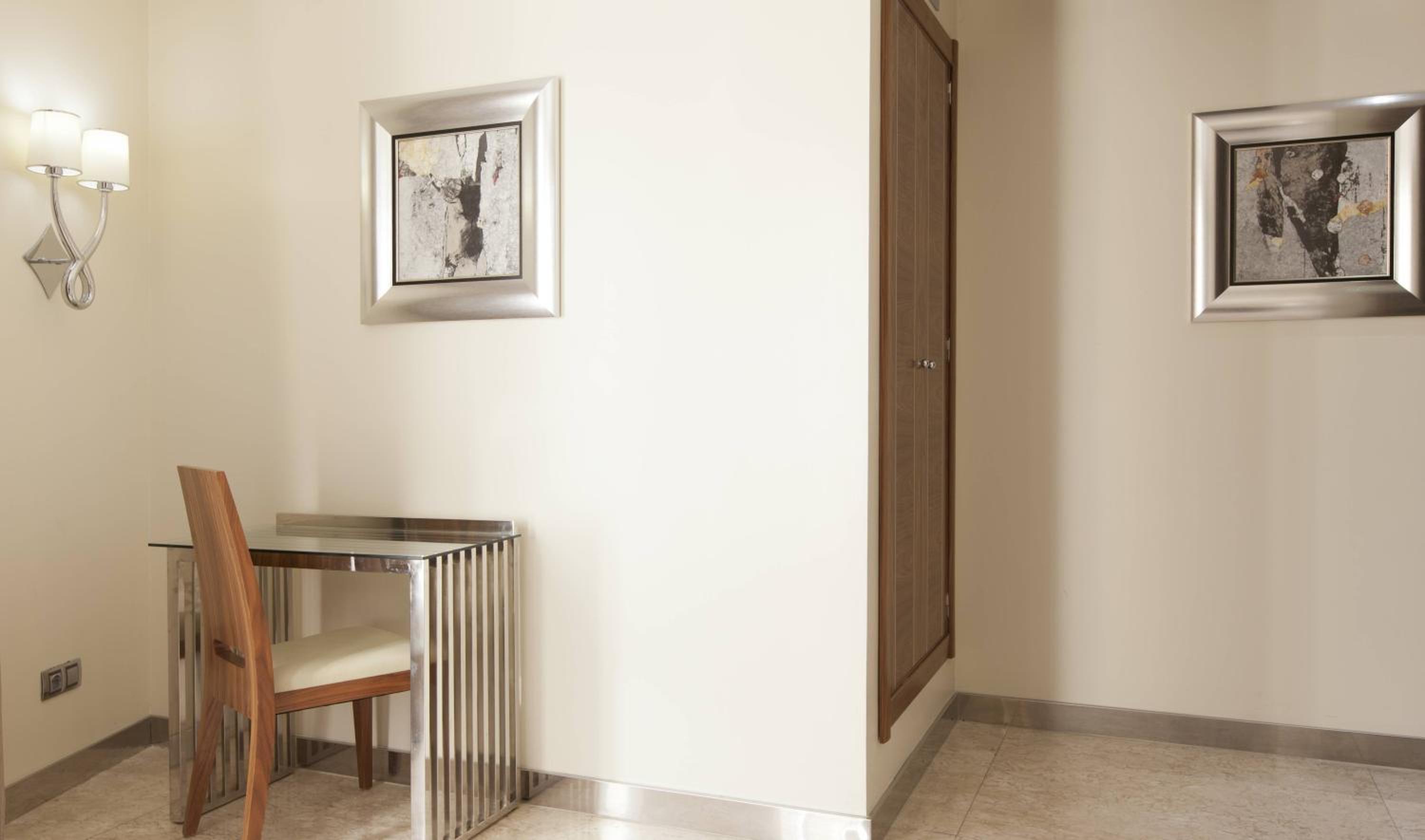 Twin Room - Photo 4