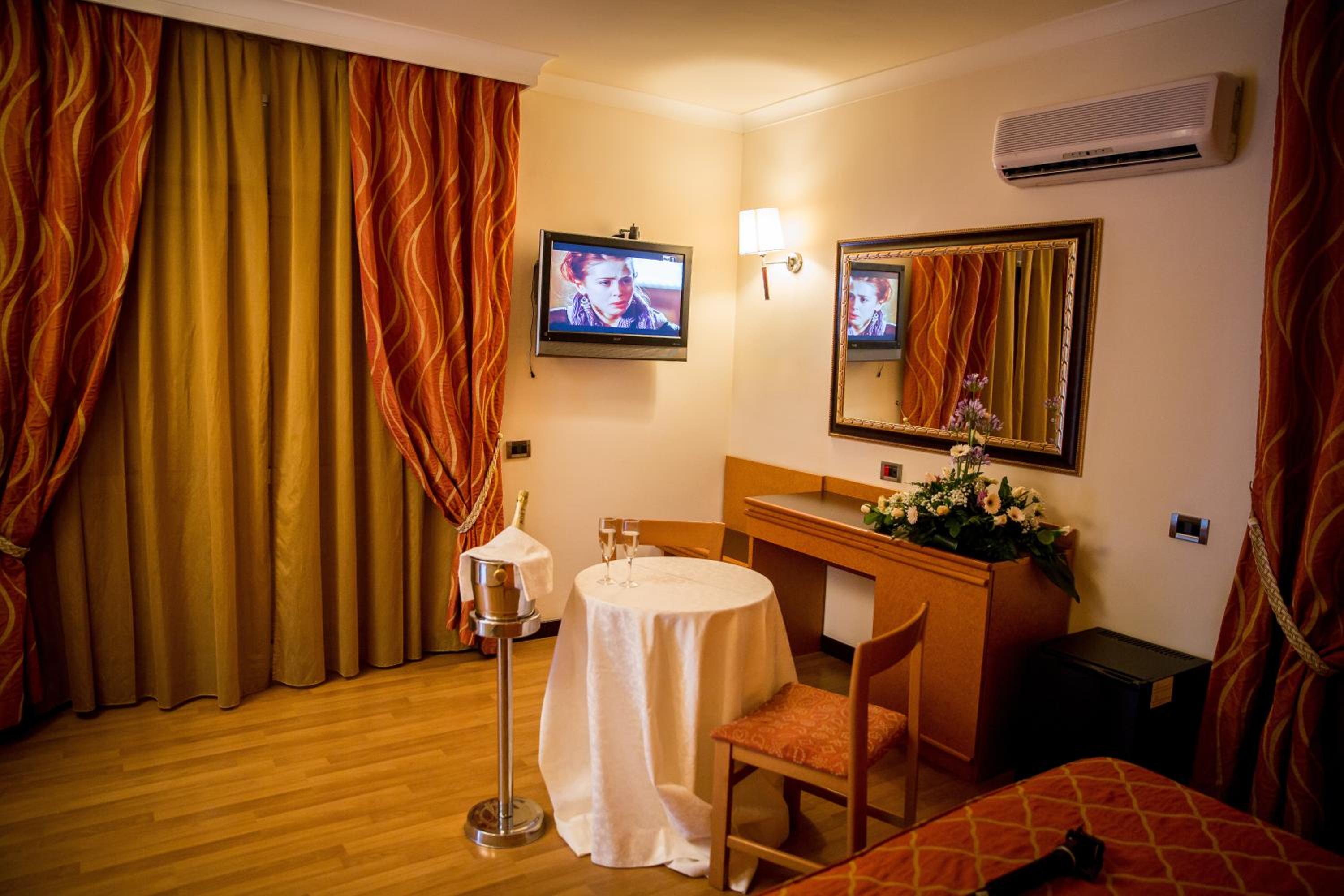 Single Room photo 1