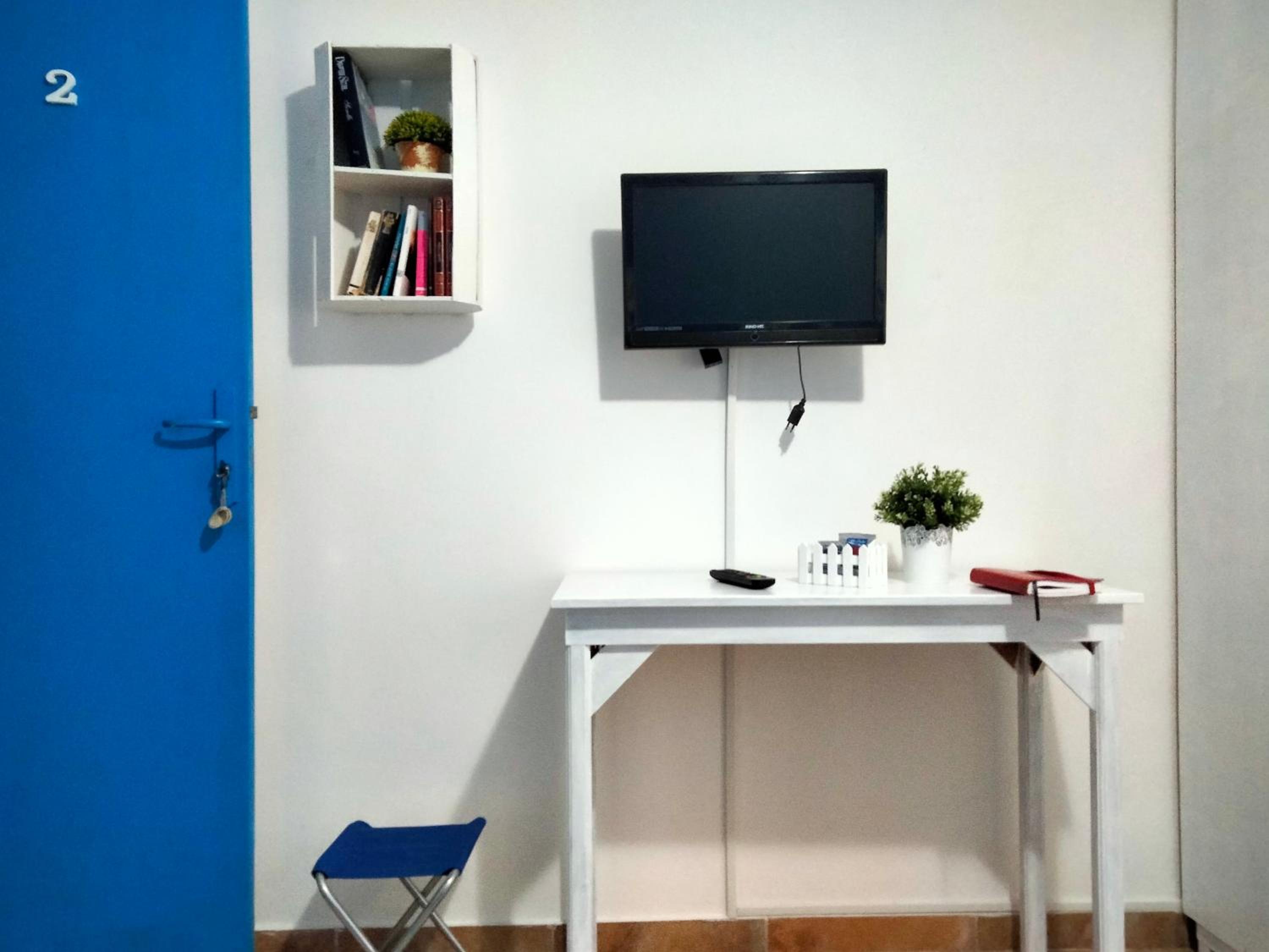 Double Room - Photo 8