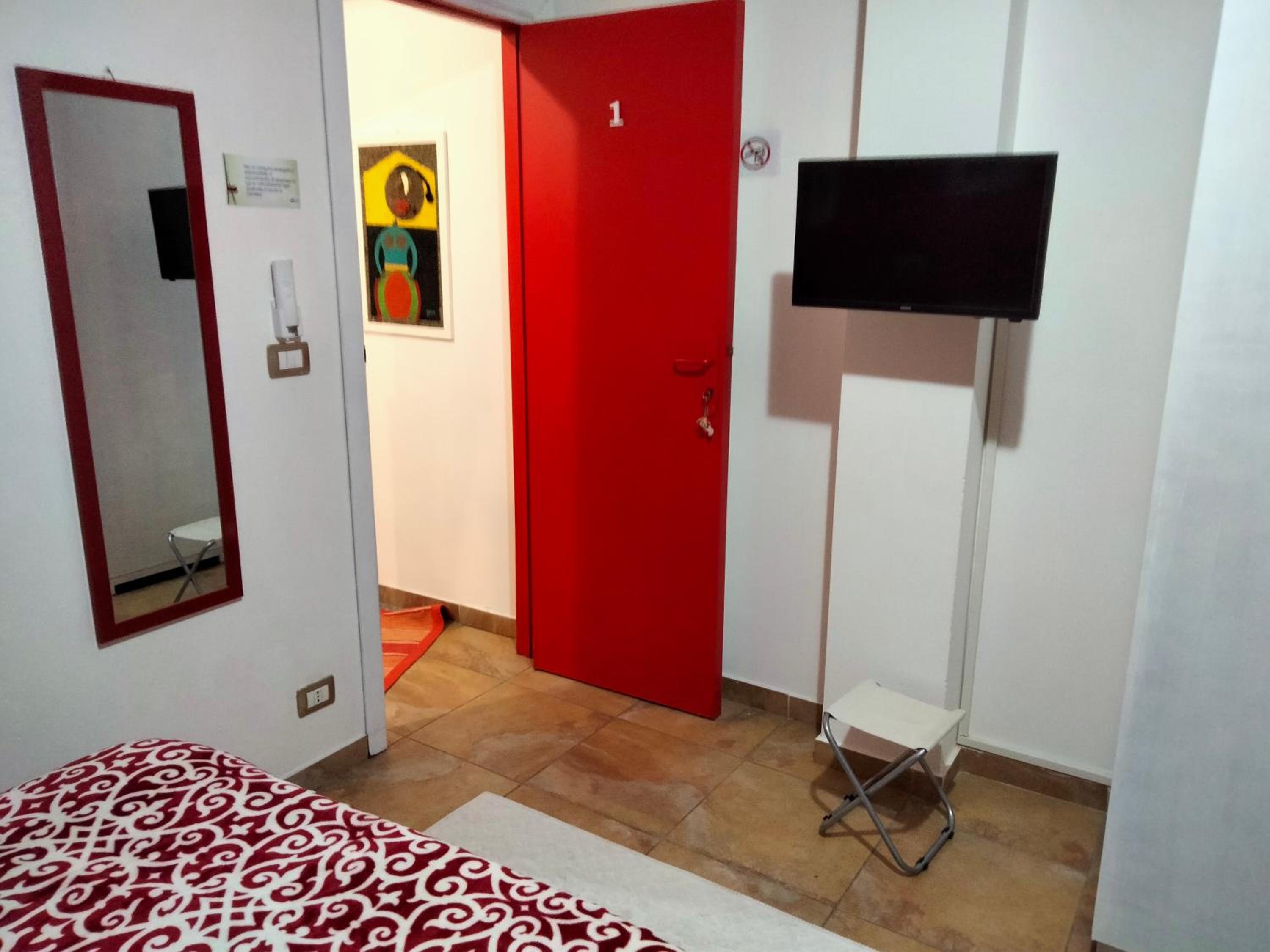 Double Room - Photo 12